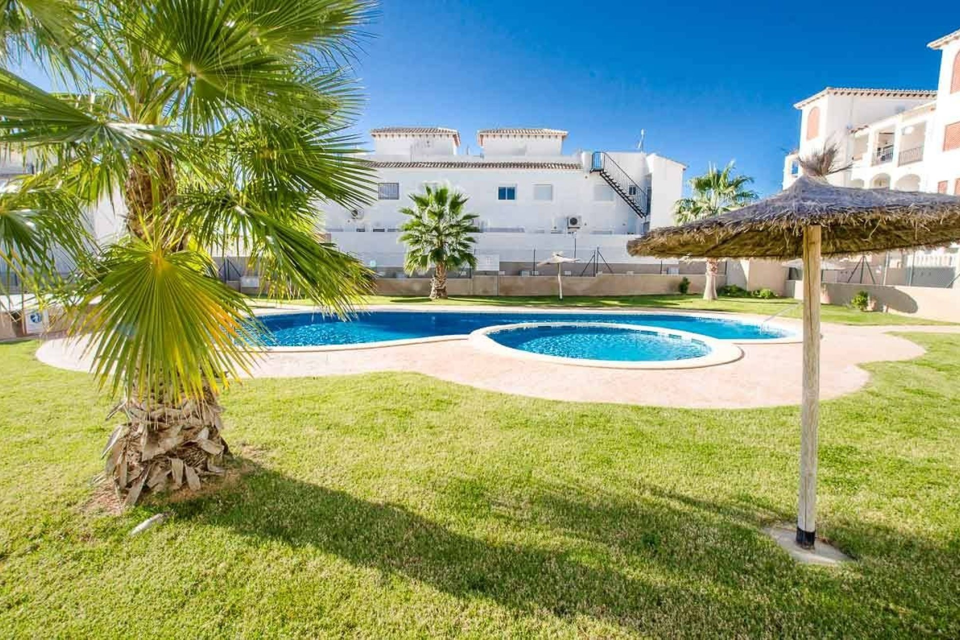 Segunda mano - Bungalow -
Orihuela Costa - Costa Blanca