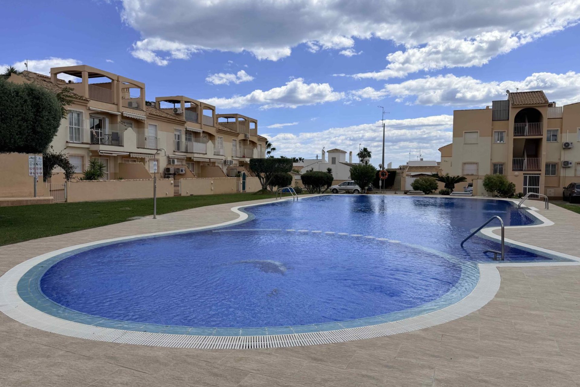 Segunda mano - Bungalow -
Orihuela Costa - Costa Blanca