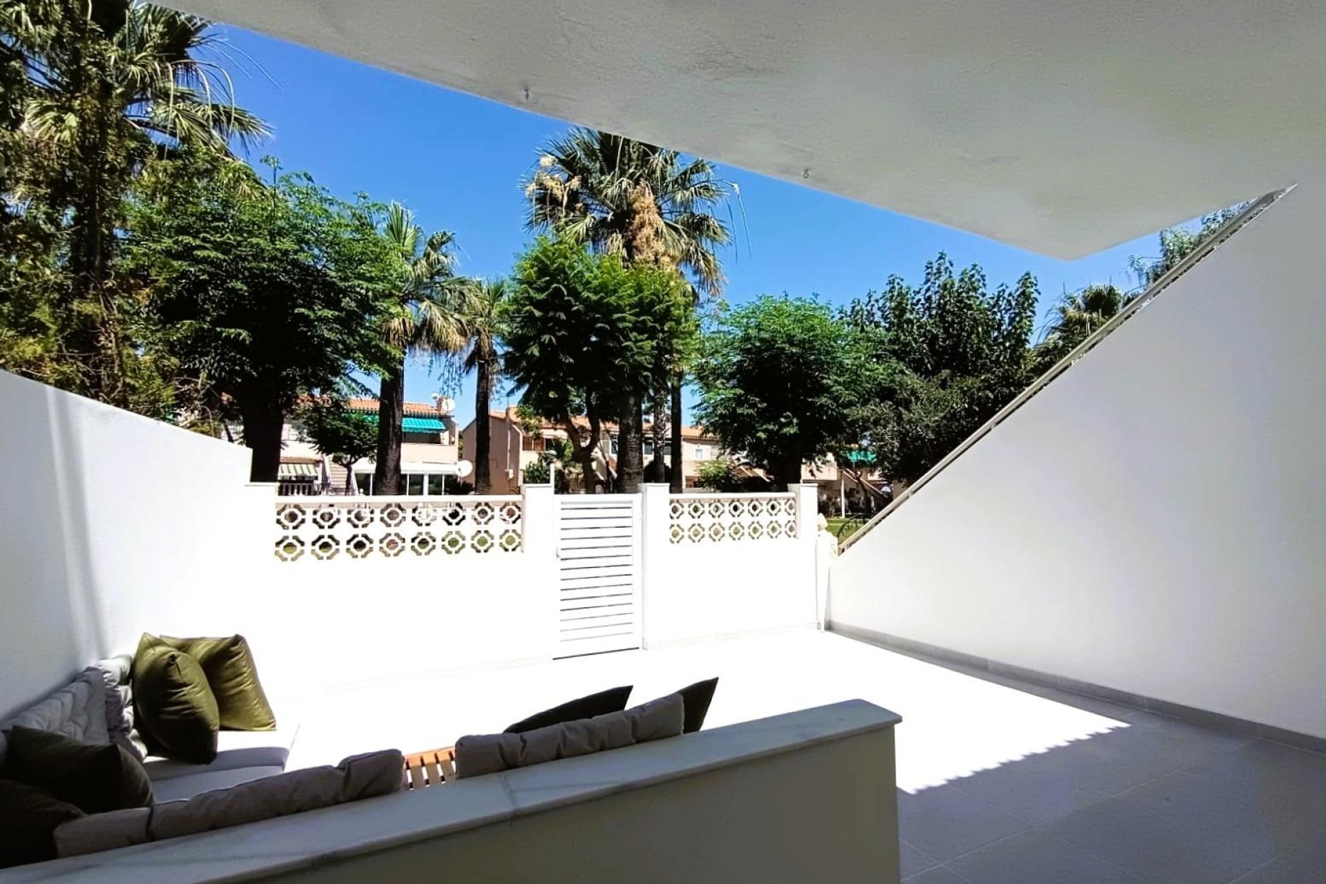 Segunda mano - Bungalow -
Orihuela Costa - Costa Blanca
