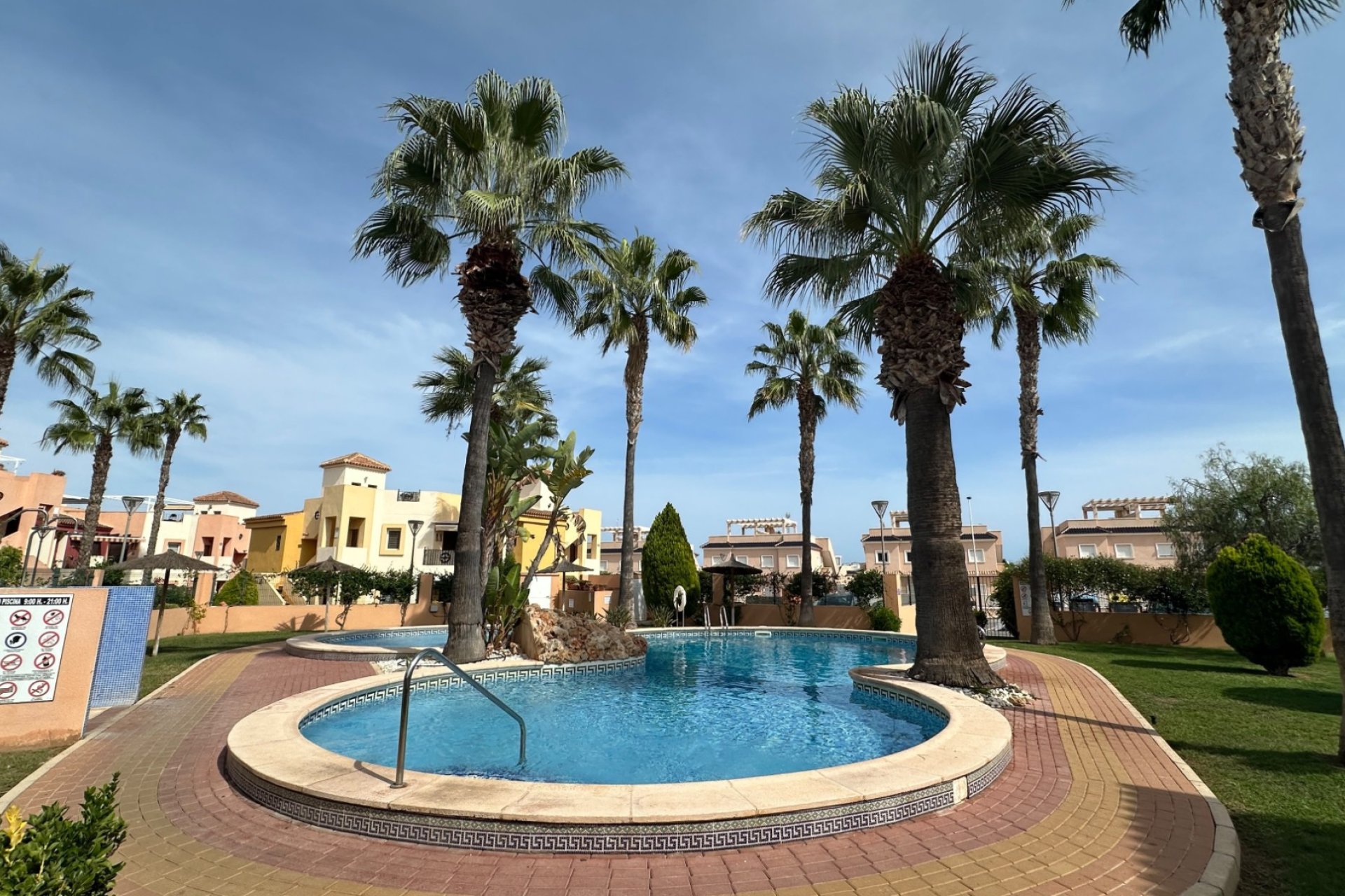Segunda mano - Bungalow -
Orihuela Costa - Costa Blanca