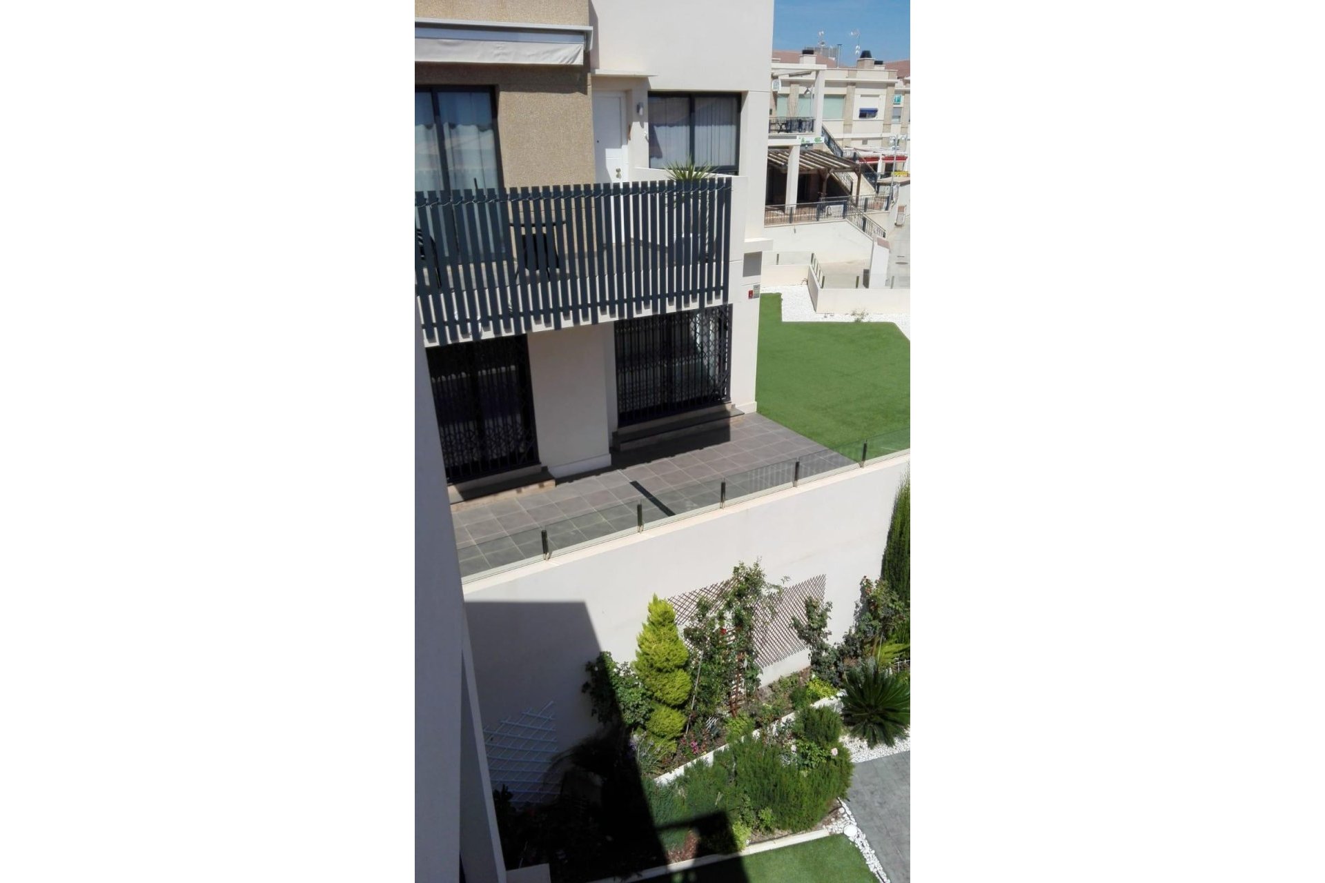 Segunda mano - Bungalow -
Orihuela Costa - La Zenia