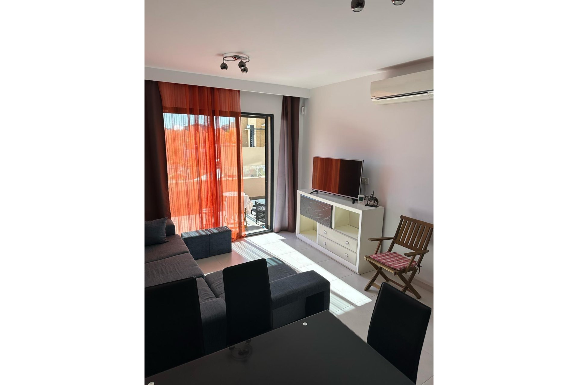 Segunda mano - Bungalow -
Orihuela Costa - La Zenia