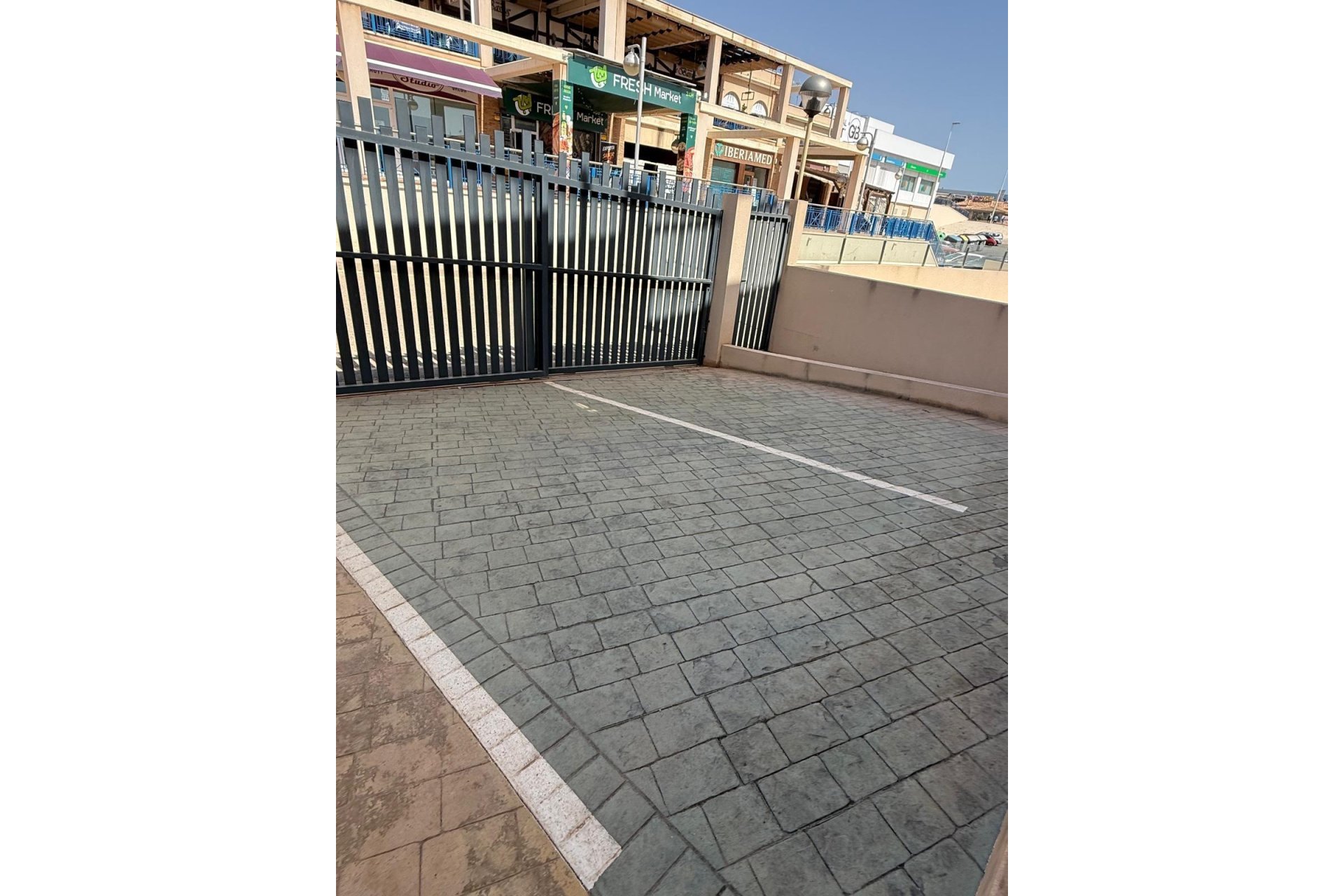 Segunda mano - Bungalow -
Orihuela Costa - La Zenia