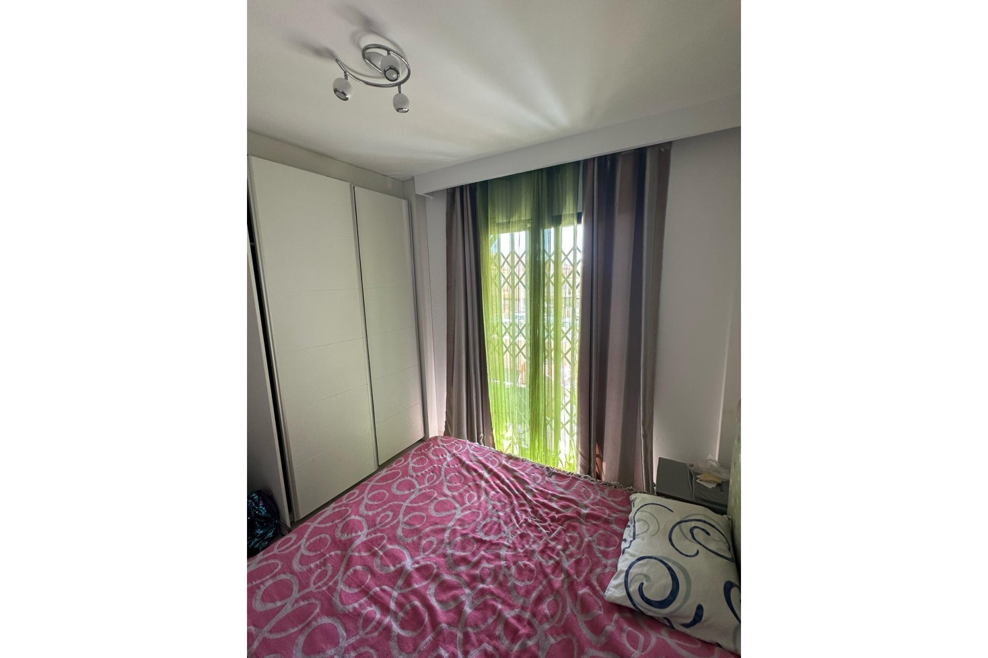 Segunda mano - Bungalow -
Orihuela Costa - La Zenia