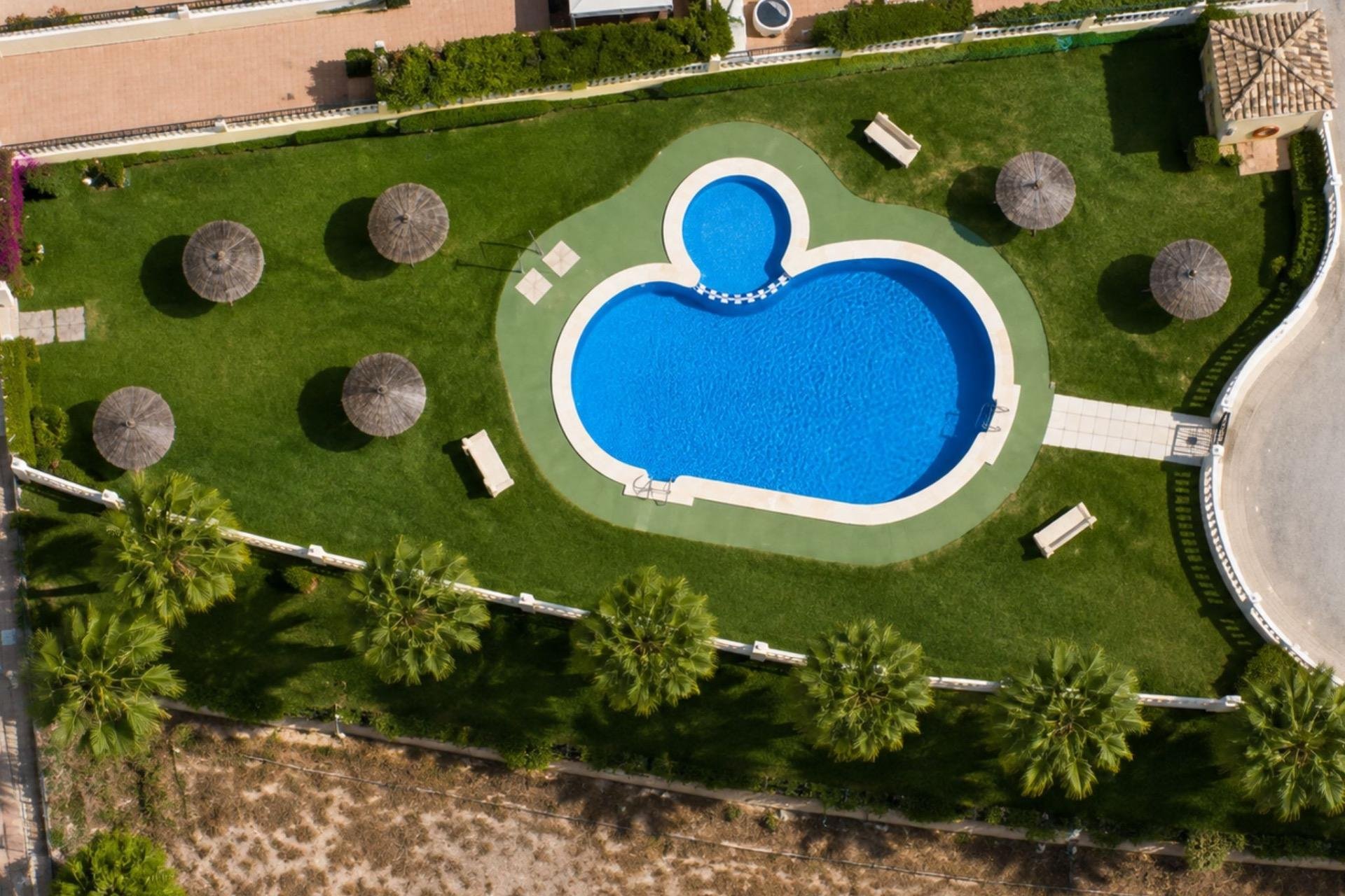 Segunda mano - Bungalow -
Orihuela Costa - Lomas de Cabo Roig