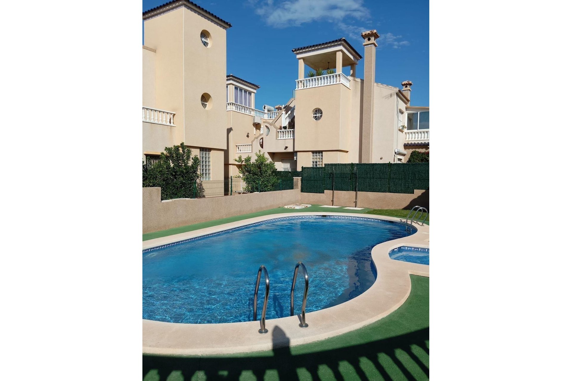 Segunda mano - Bungalow -
Orihuela Costa - PAU 26