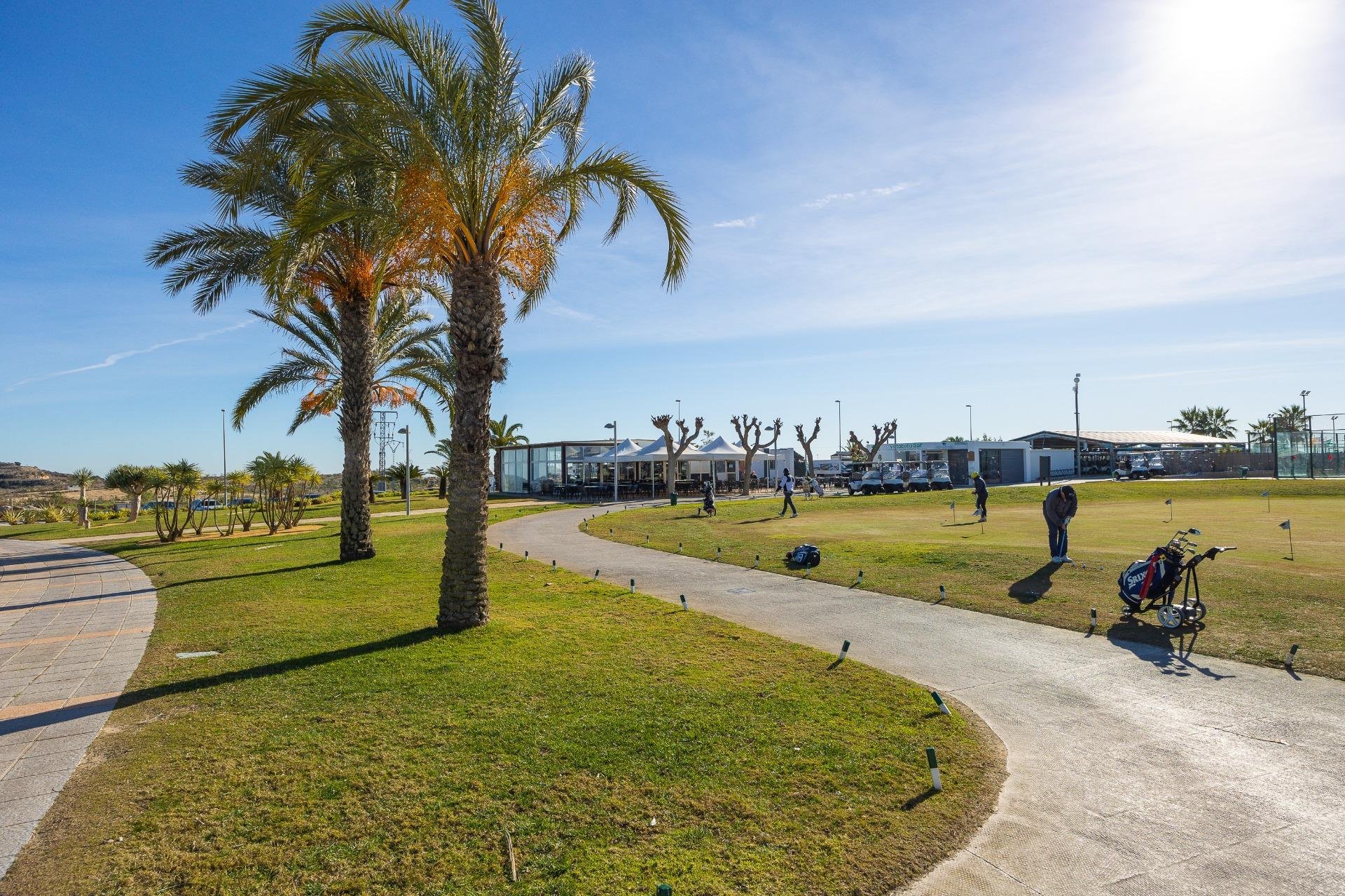 Segunda mano - Bungalow -
Orihuela - Desamparados-hurchillo-torremendo