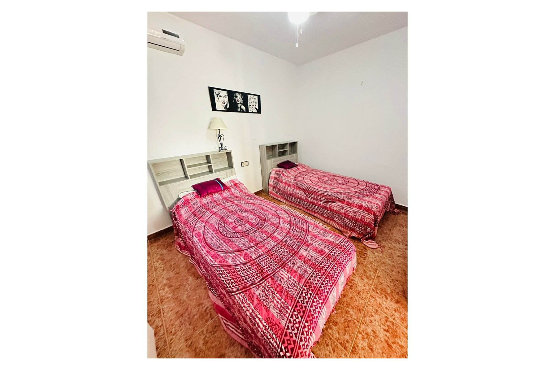 Segunda mano - Bungalow -
Orihuela - Inland