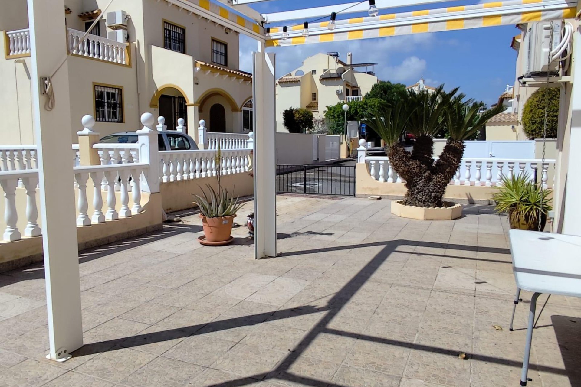 Segunda mano - Bungalow -
Orihuela - Urbanización Perla Del Mar