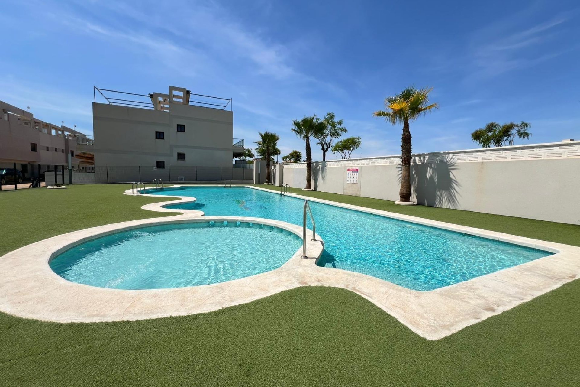 Segunda mano - Bungalow -
Pilar de la Horadada - Pueblo Latino