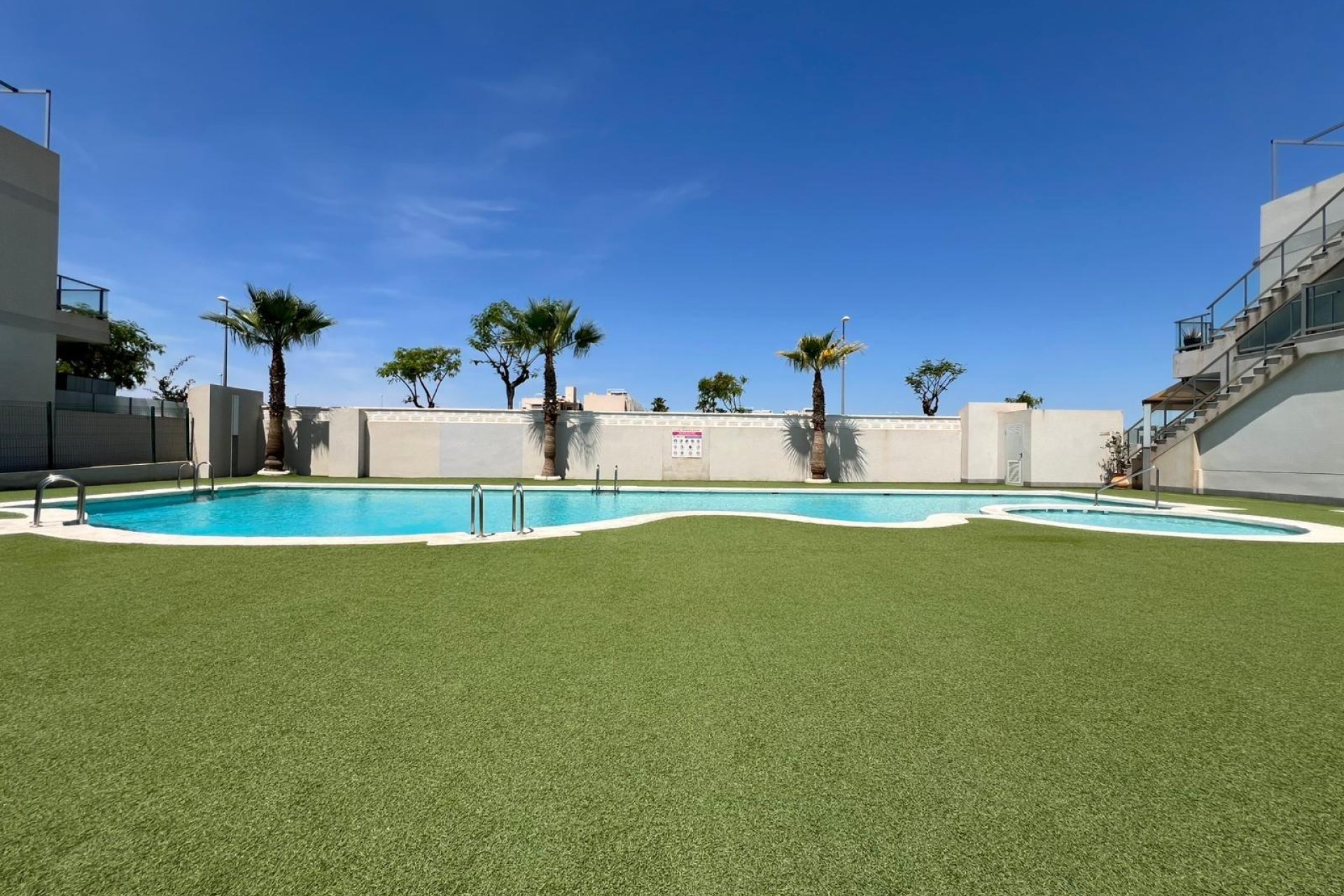 Segunda mano - Bungalow -
Pilar de la Horadada - Pueblo Latino