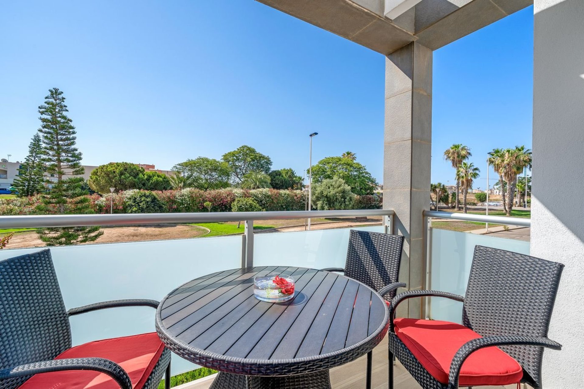 Segunda mano - Bungalow -
Punta Prima - Costa Blanca