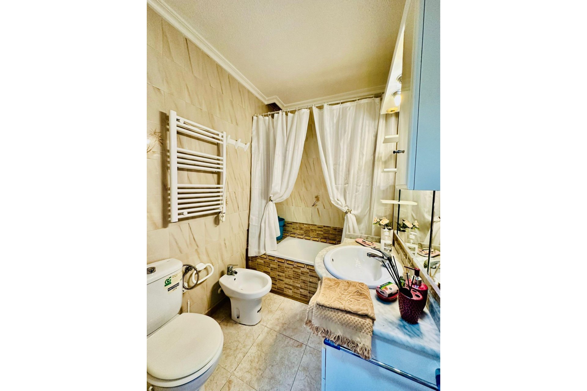 Segunda mano - Bungalow -
Torrevieja - Aguas Nuevas
