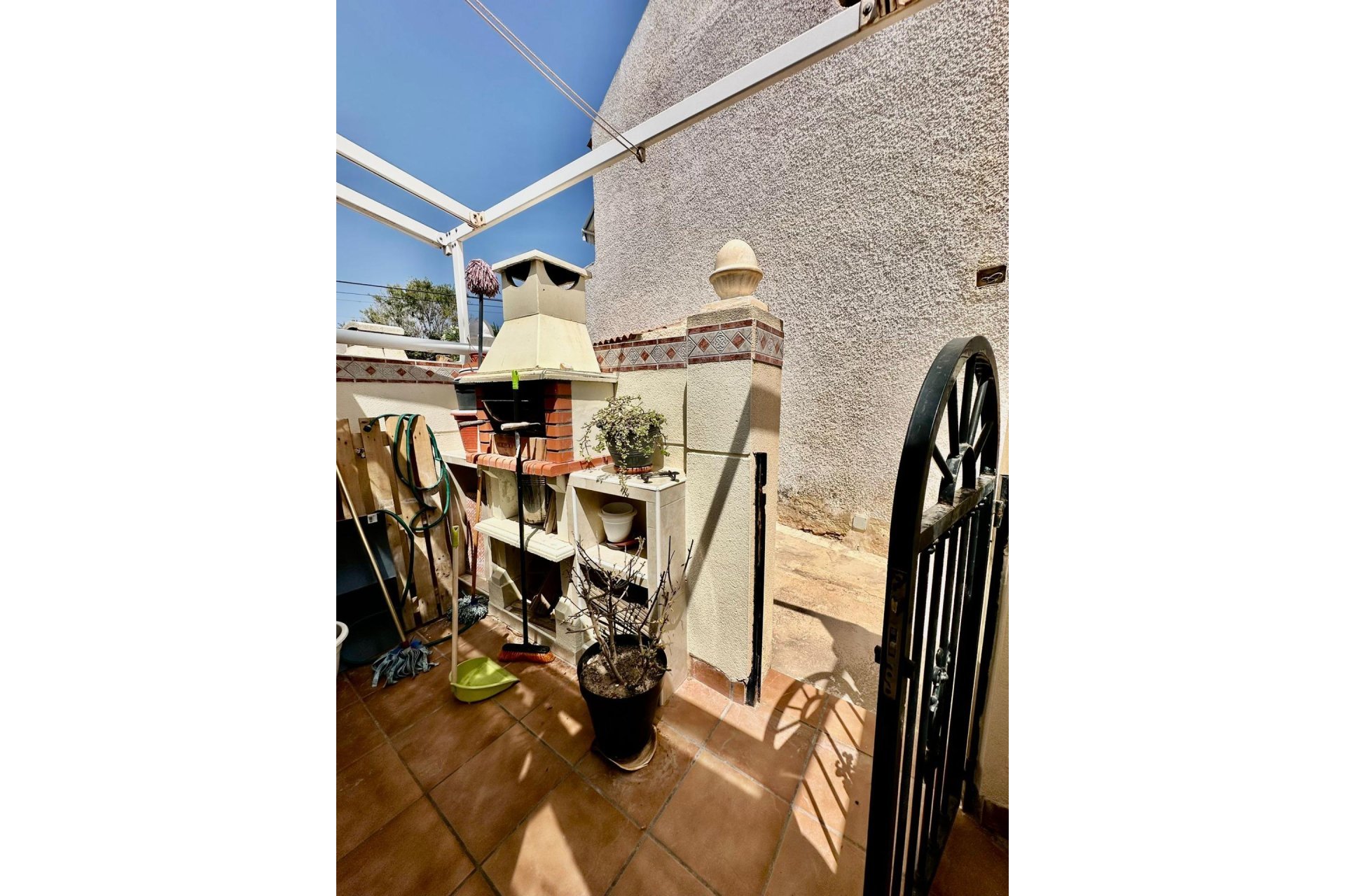 Segunda mano - Bungalow -
Torrevieja - Aguas Nuevas