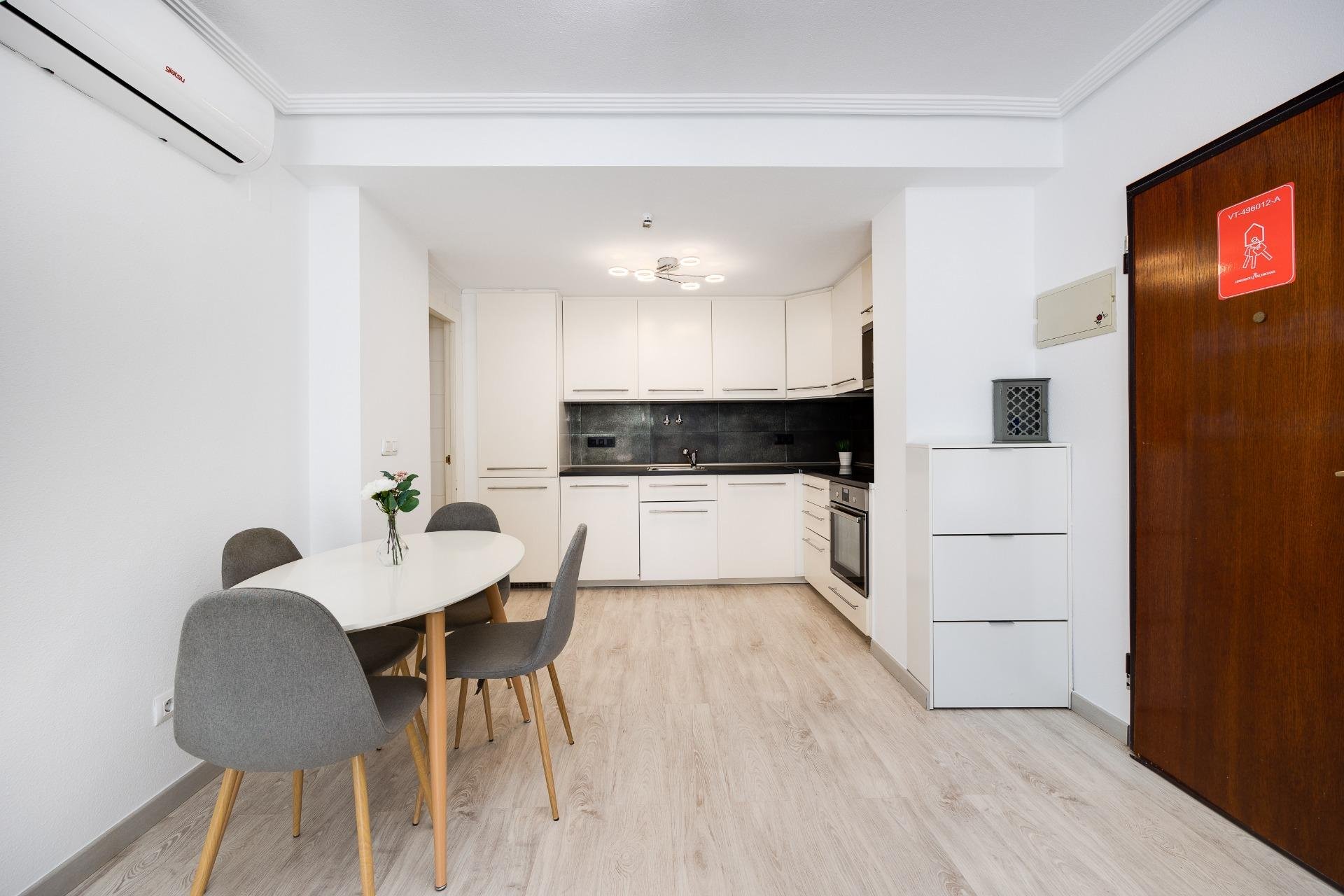 Segunda mano - Bungalow -
Torrevieja - Aguas Nuevas