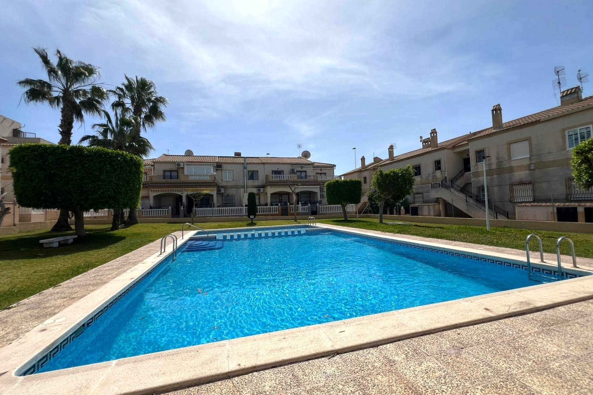 Segunda mano - Bungalow -
Torrevieja - Aguas Nuevas