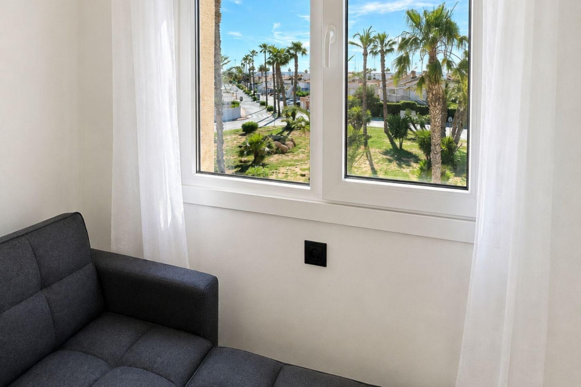 Segunda mano - Bungalow -
Torrevieja - Carrefour