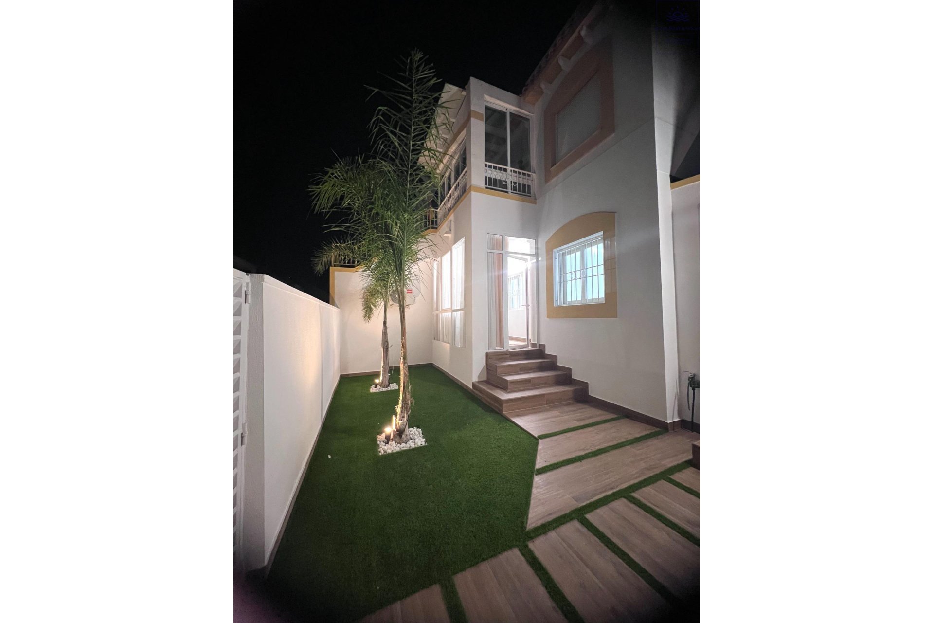 Segunda mano - Bungalow -
Torrevieja - Centro