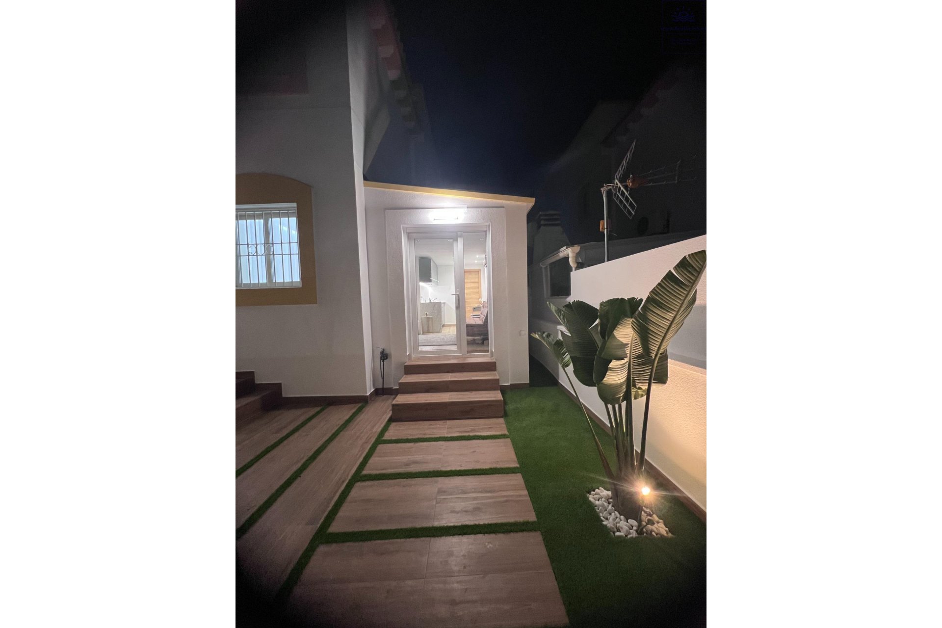 Segunda mano - Bungalow -
Torrevieja - Centro