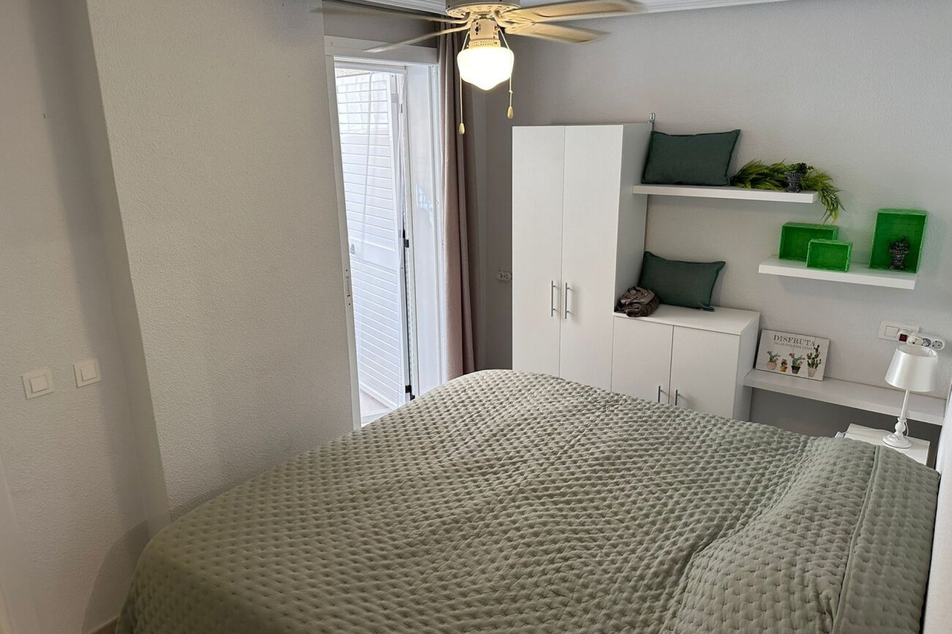 Segunda mano - Bungalow -
Torrevieja - Costa Blanca