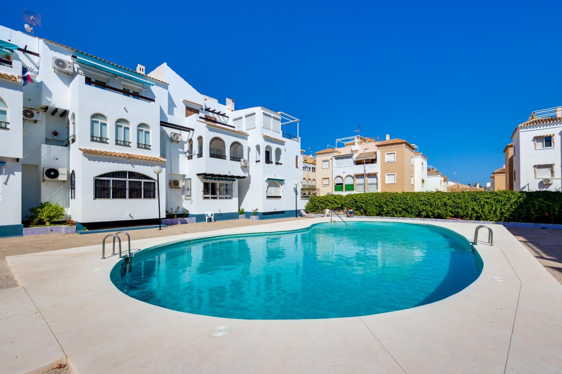 Segunda mano - Bungalow -
Torrevieja - Costa Blanca