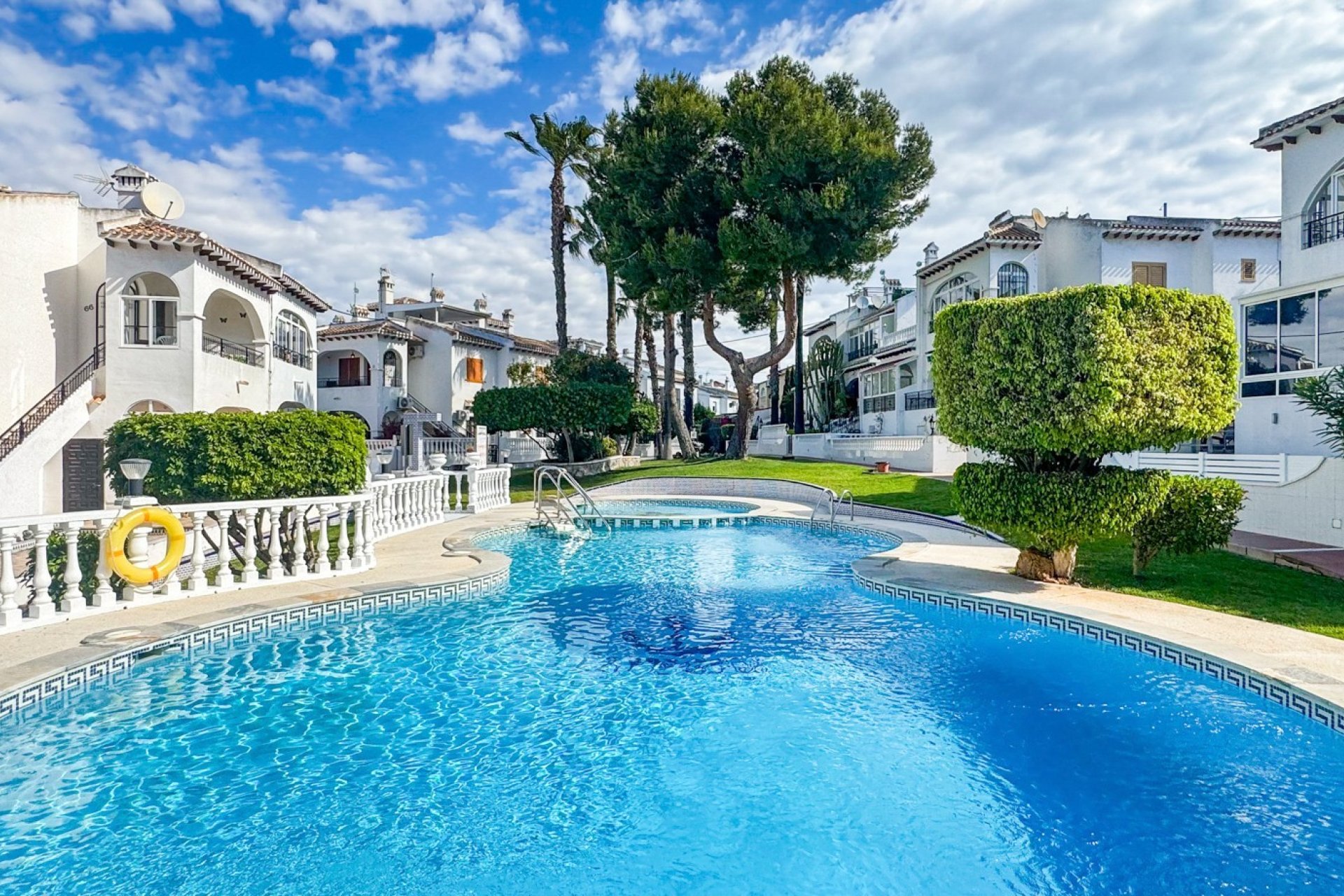 Segunda mano - Bungalow -
Torrevieja - Costa Blanca