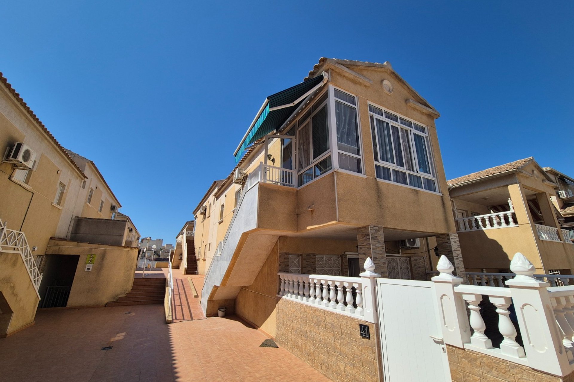 Segunda mano - Bungalow -
Torrevieja - Costa Blanca