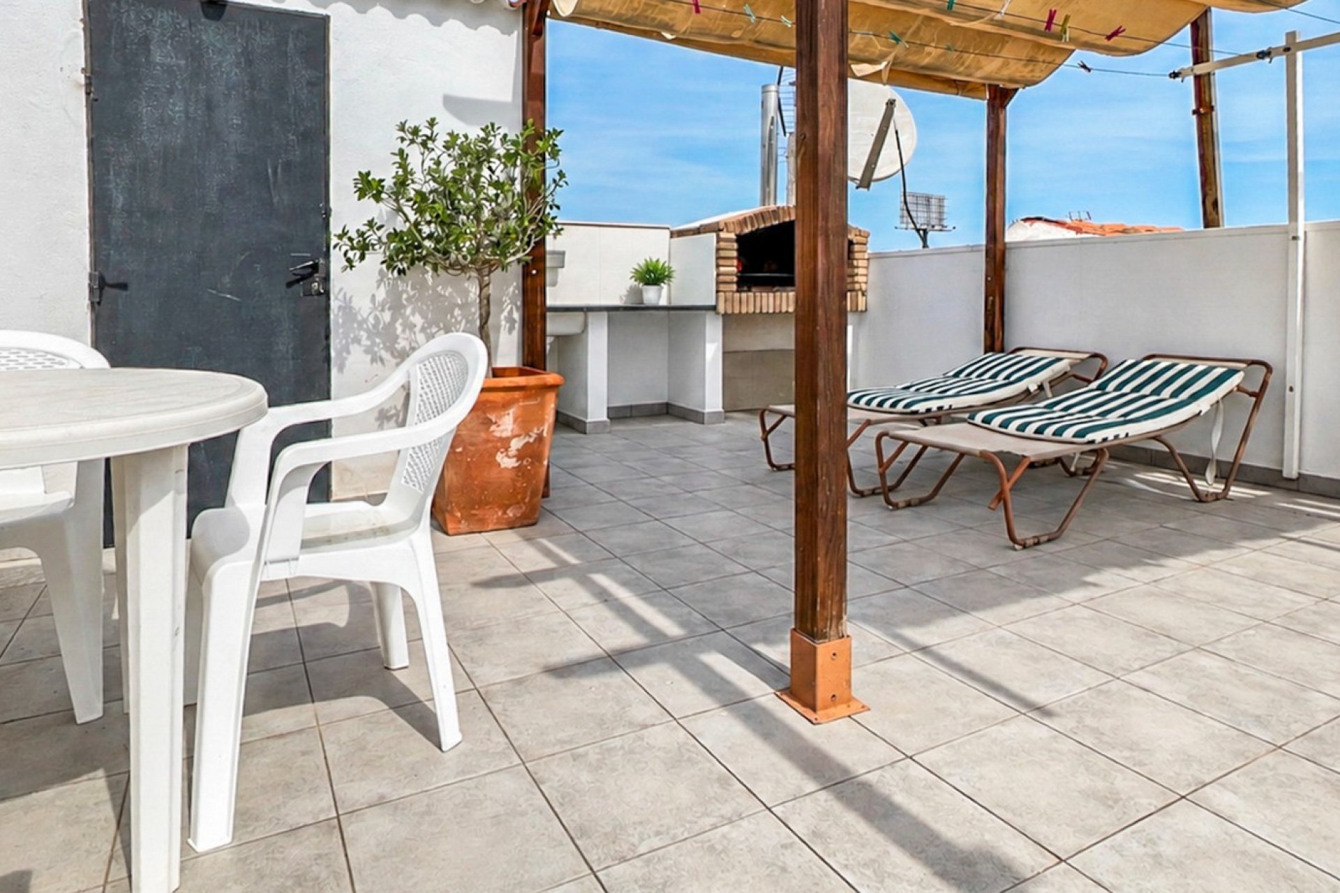 Segunda mano - Bungalow -
Torrevieja - Costa Blanca