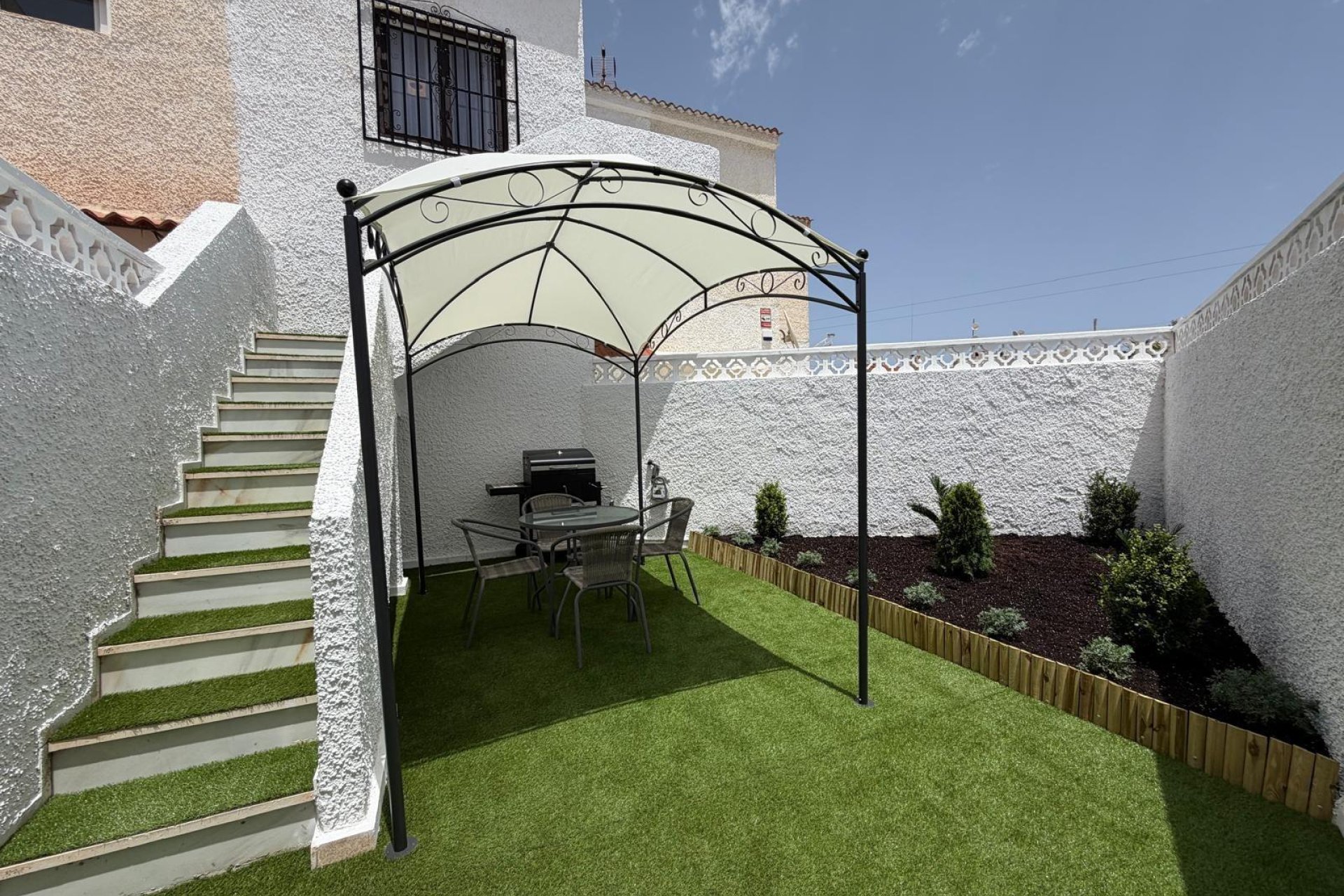 Segunda mano - Bungalow -
Torrevieja - El Limonar