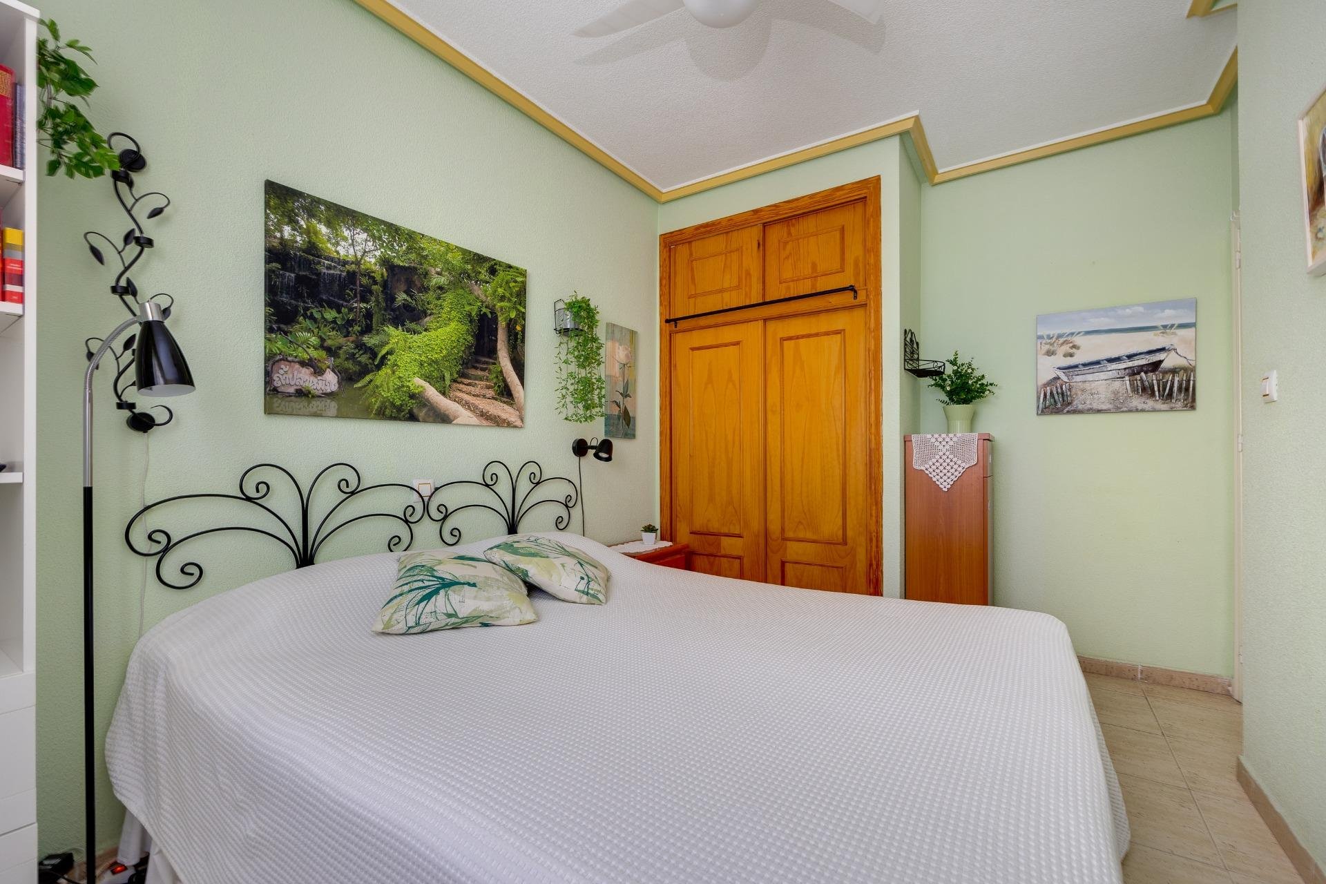 Segunda mano - Bungalow -
Torrevieja - El Molino