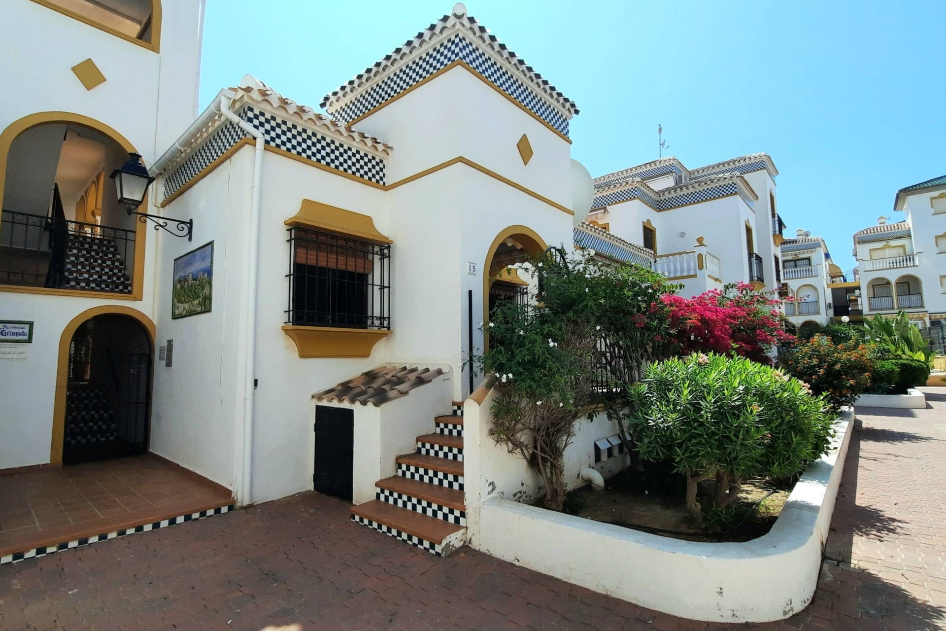 Segunda mano - Bungalow -
Torrevieja - La Mata