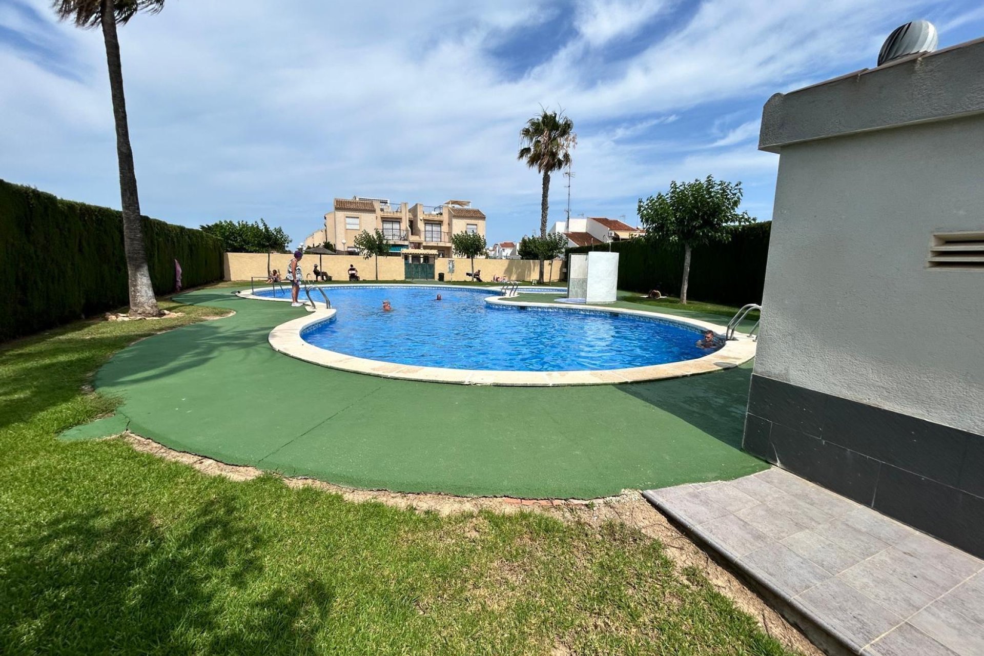 Segunda mano - Bungalow -
Torrevieja - La Siesta