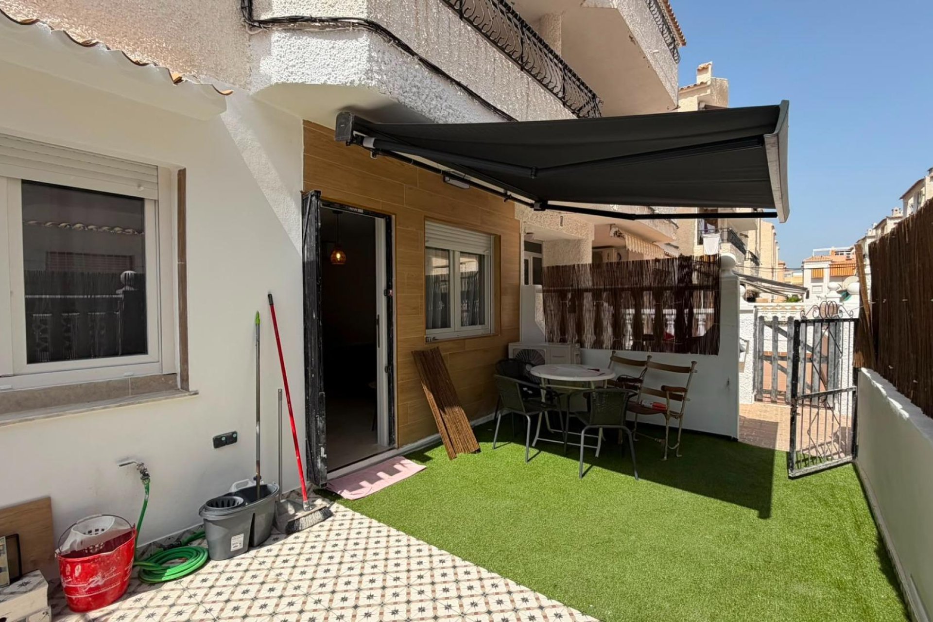 Segunda mano - Bungalow -
Torrevieja - La Veleta
