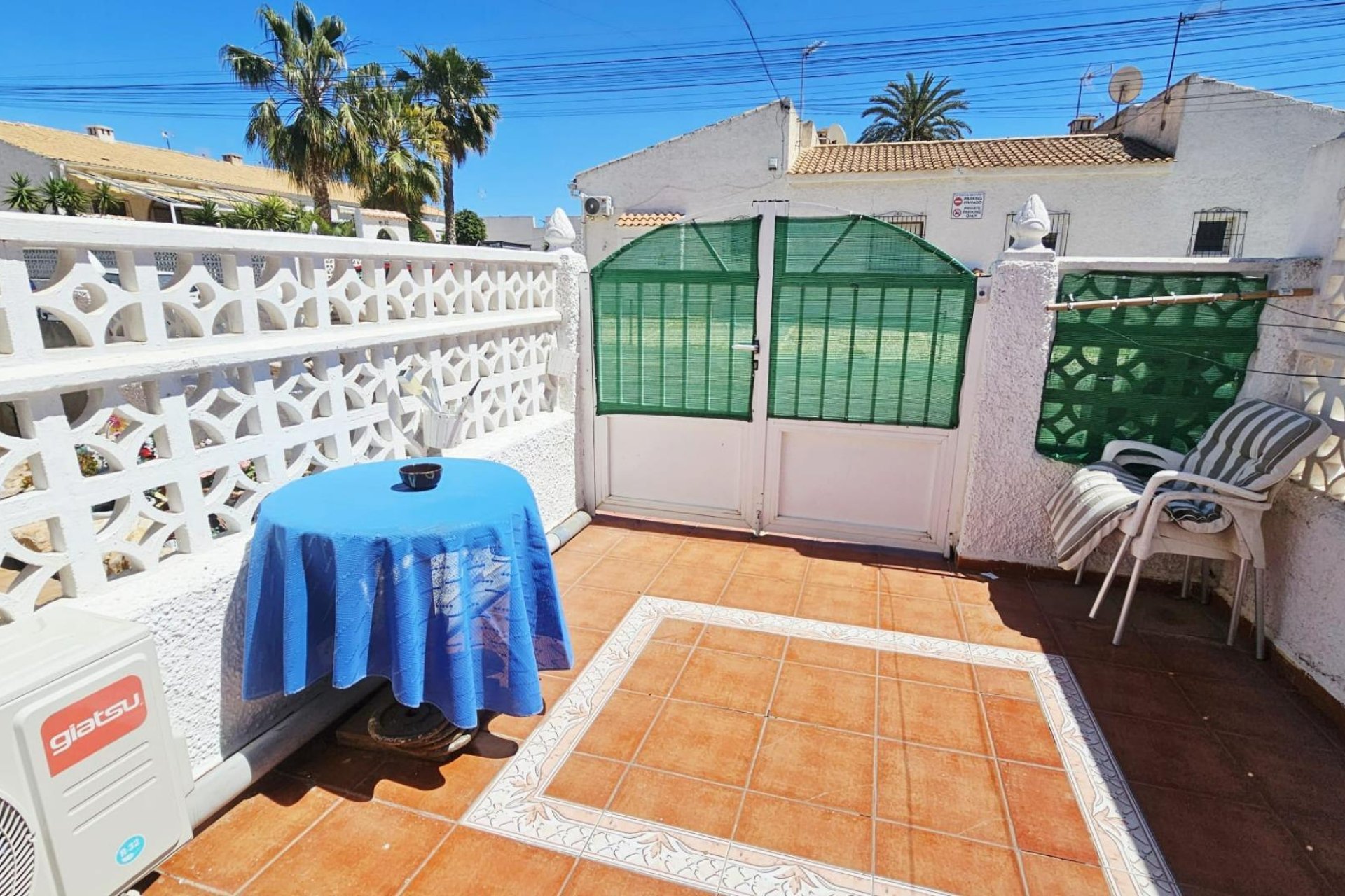 Segunda mano - Bungalow -
Torrevieja - Nueva Torrevieja
