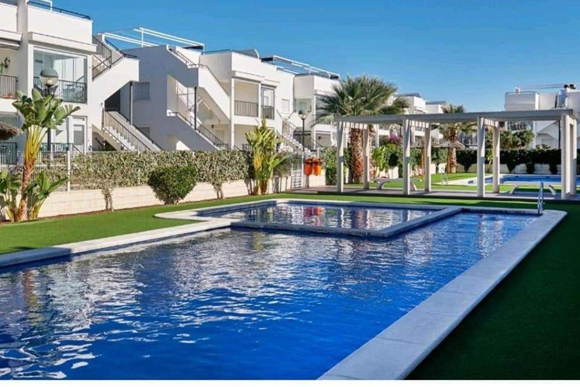 Segunda mano - Bungalow -
Torrevieja - Parque Acuático - Sector 25