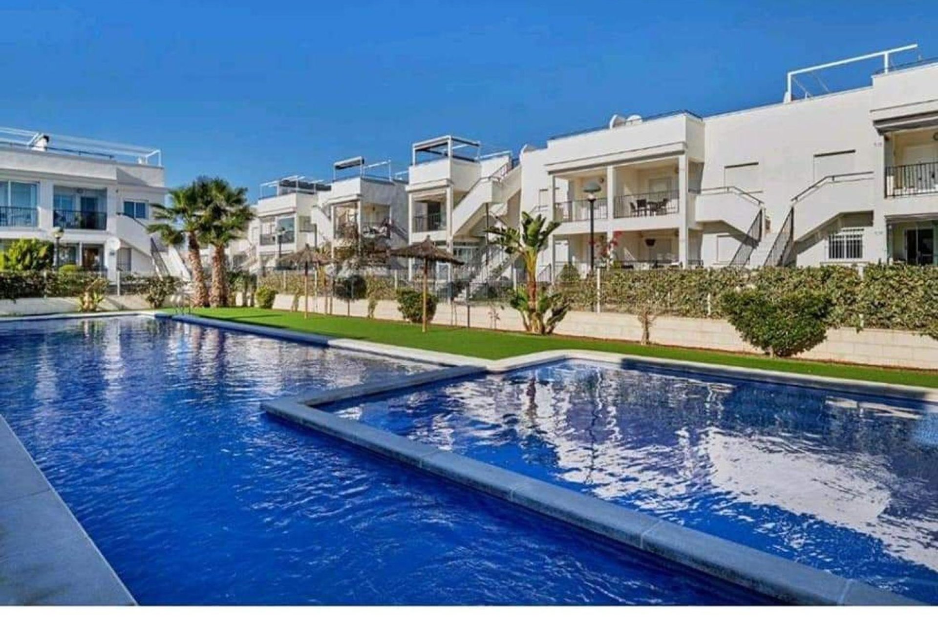 Segunda mano - Bungalow -
Torrevieja - Parque Acuático - Sector 25