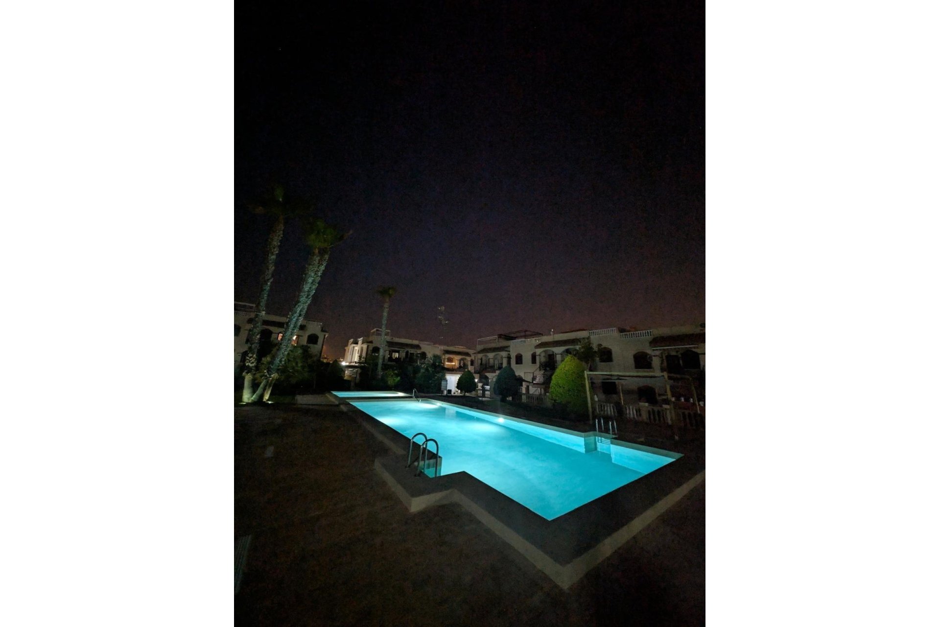 Segunda mano - Bungalow -
Torrevieja - Parque Acuático - Sector 25