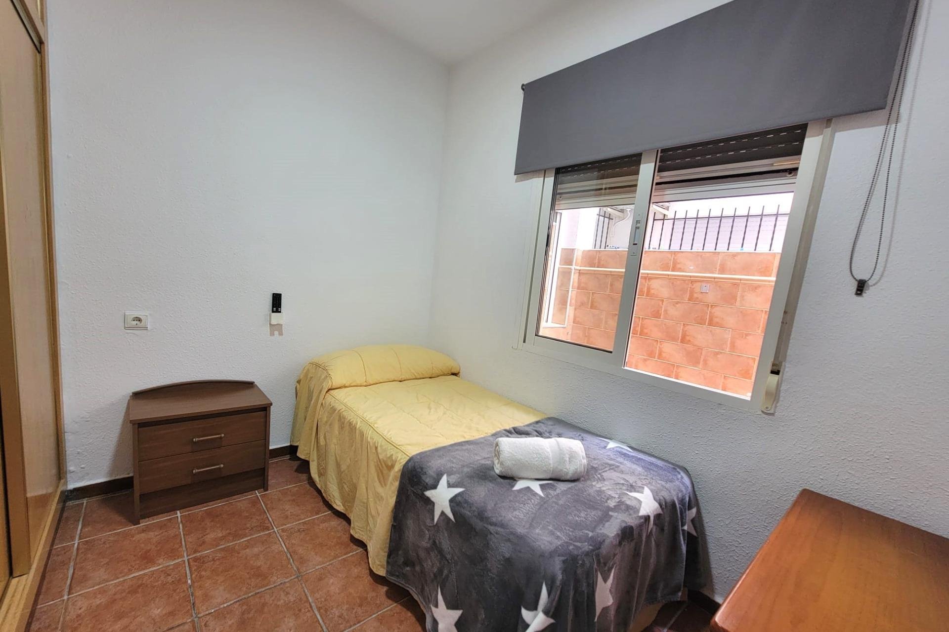 Segunda mano - Bungalow -
Torrevieja - Playa de los Locos