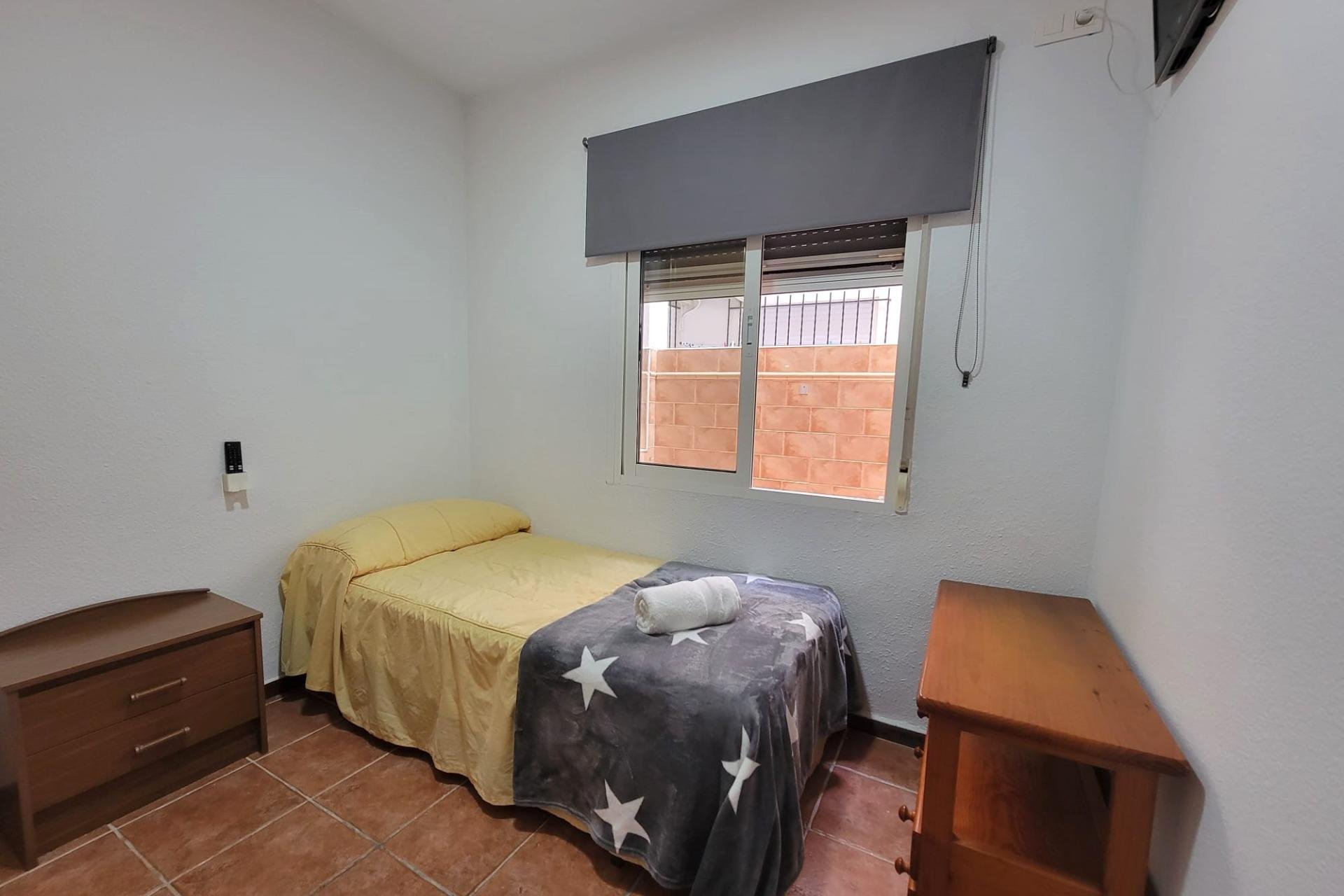 Segunda mano - Bungalow -
Torrevieja - Playa de los Locos