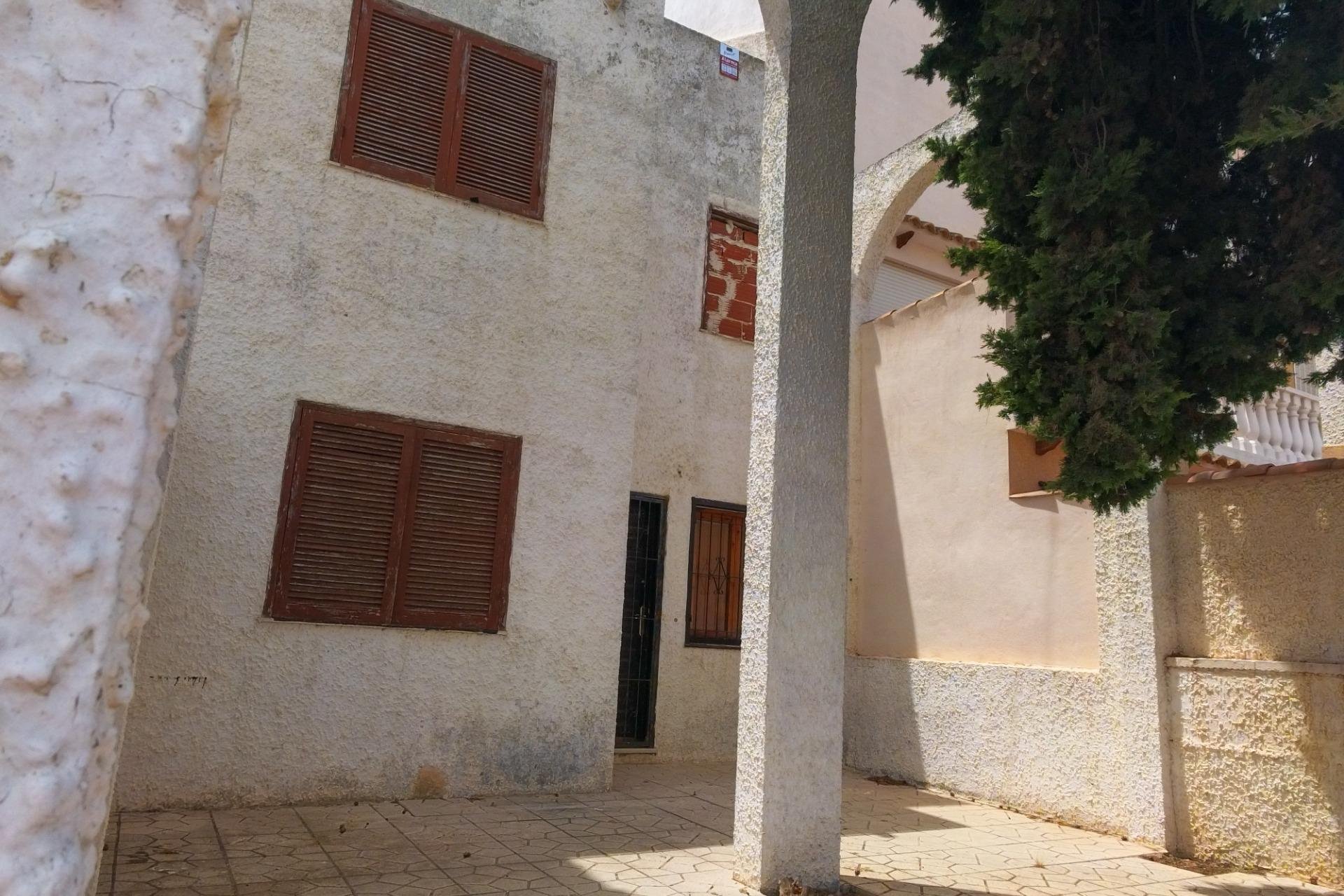 Segunda mano - Bungalow -
Torrevieja - Playa del Cura