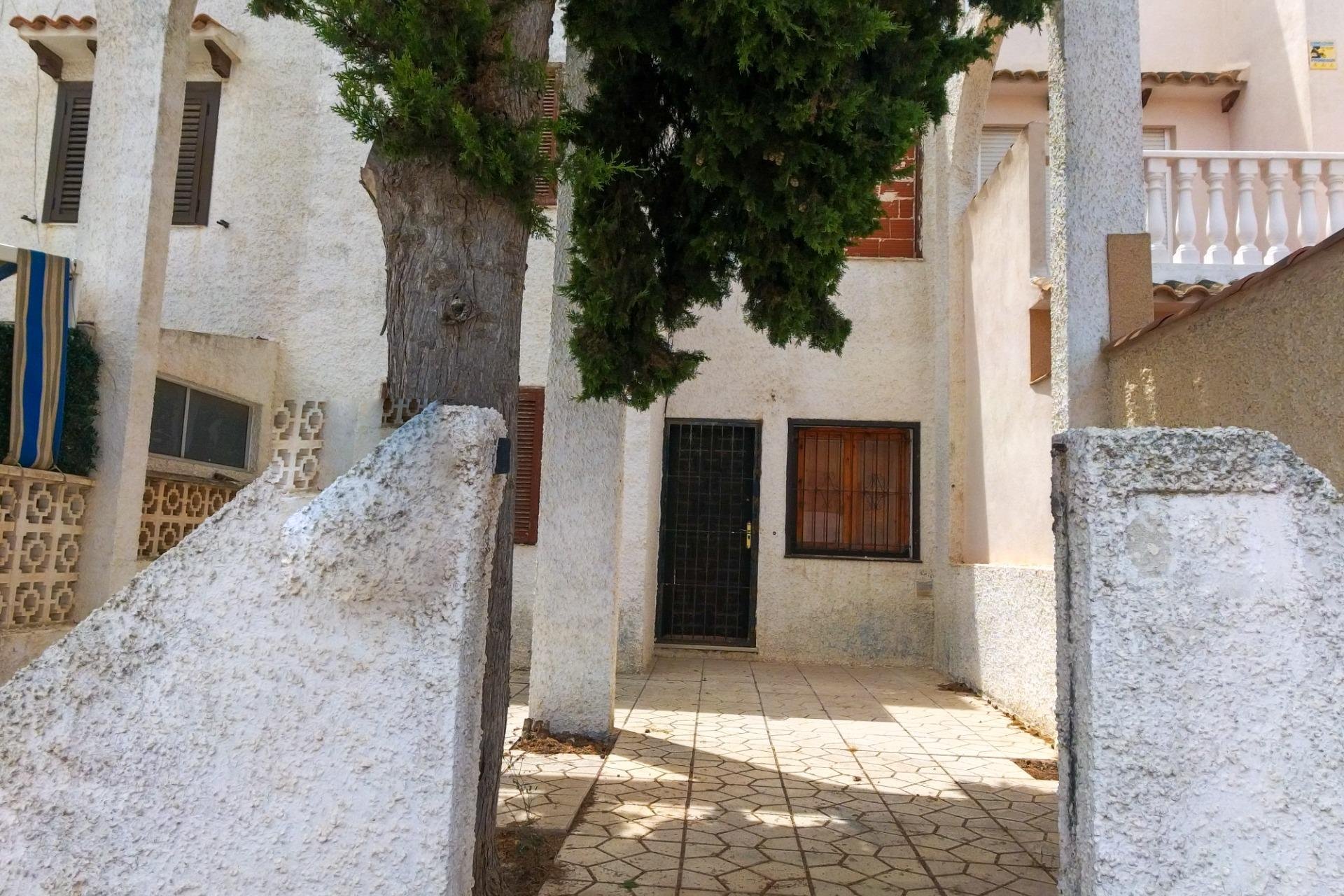 Segunda mano - Bungalow -
Torrevieja - Playa del Cura