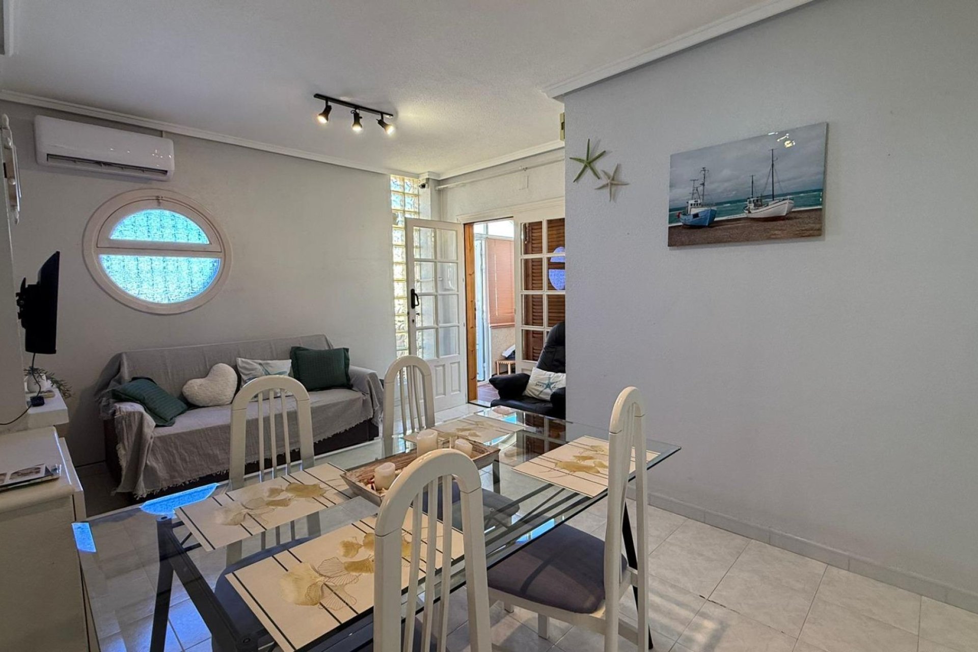 Segunda mano - Bungalow -
Torrevieja - Punta Prima