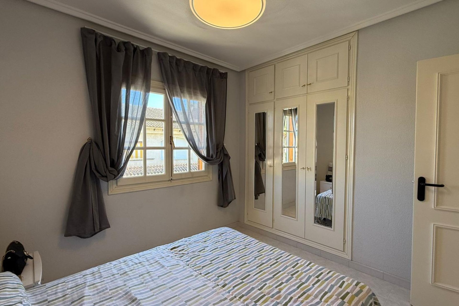 Segunda mano - Bungalow -
Torrevieja - Punta Prima