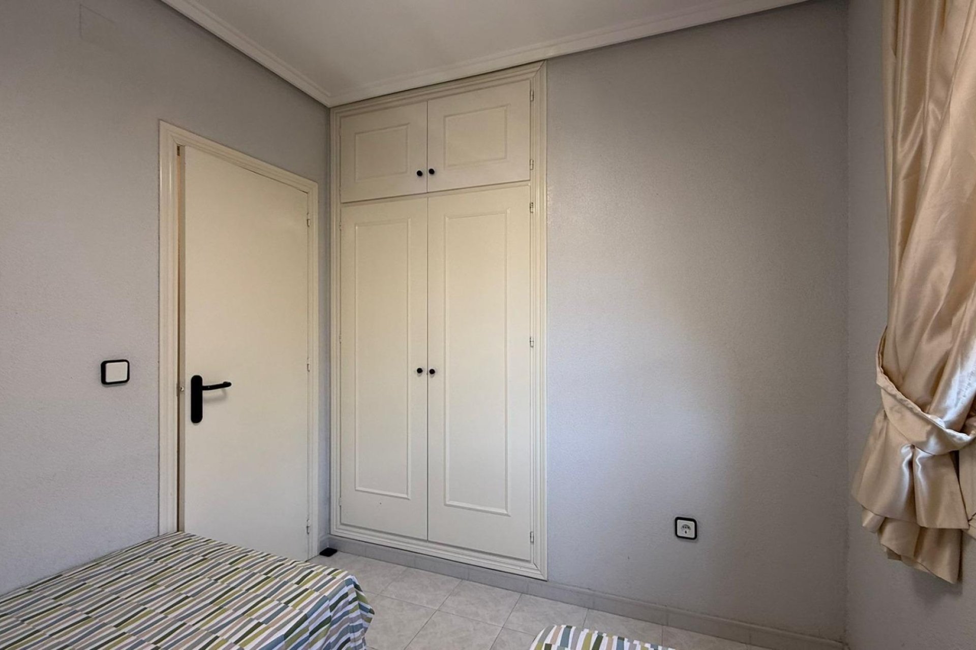 Segunda mano - Bungalow -
Torrevieja - Punta Prima