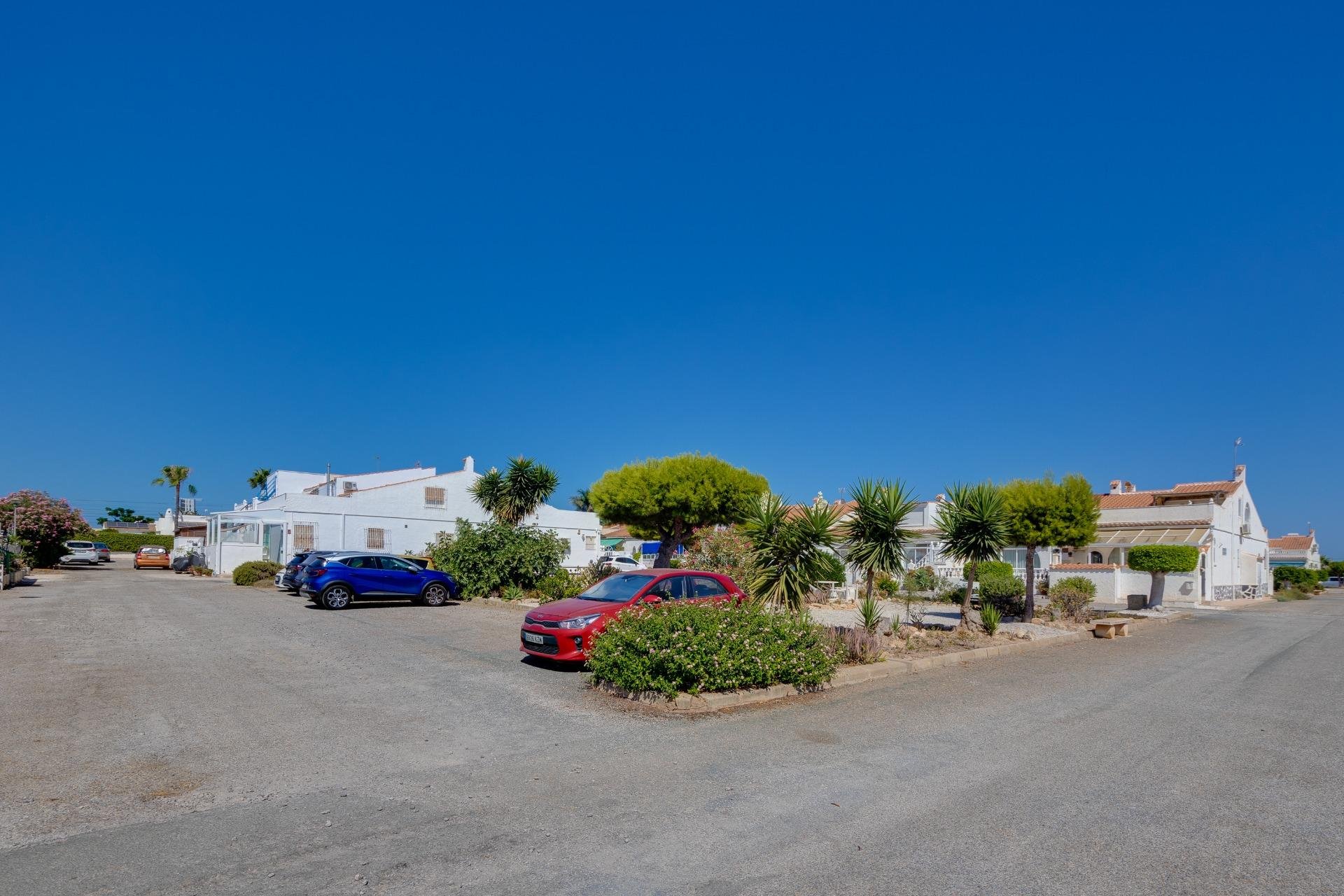 Segunda mano - Bungalow -
Torrevieja - San Luis