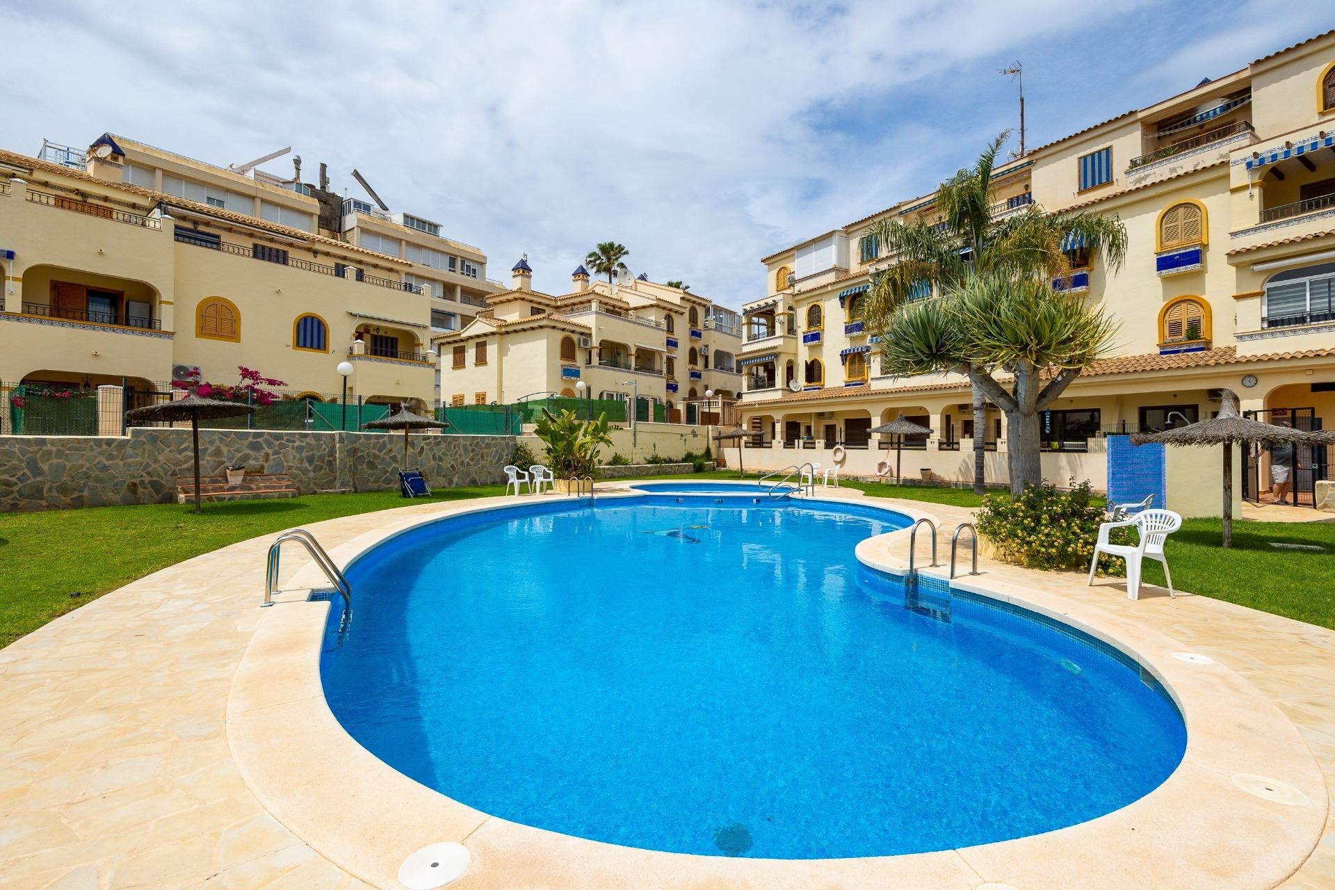 Segunda mano - Bungalow -
Torrevieja - Torre La Mata