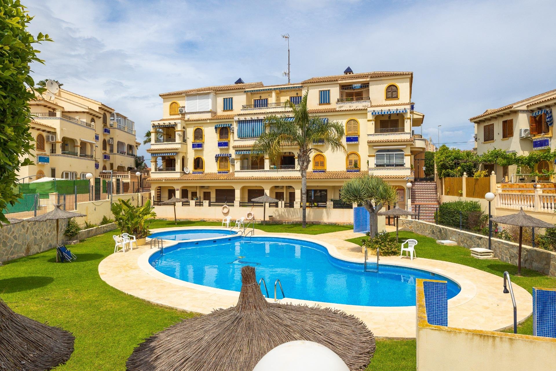 Segunda mano - Bungalow -
Torrevieja - Torre La Mata