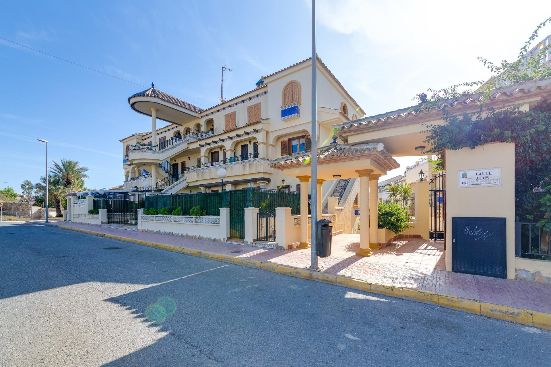 Segunda mano - Bungalow -
Torrevieja - Torre La Mata