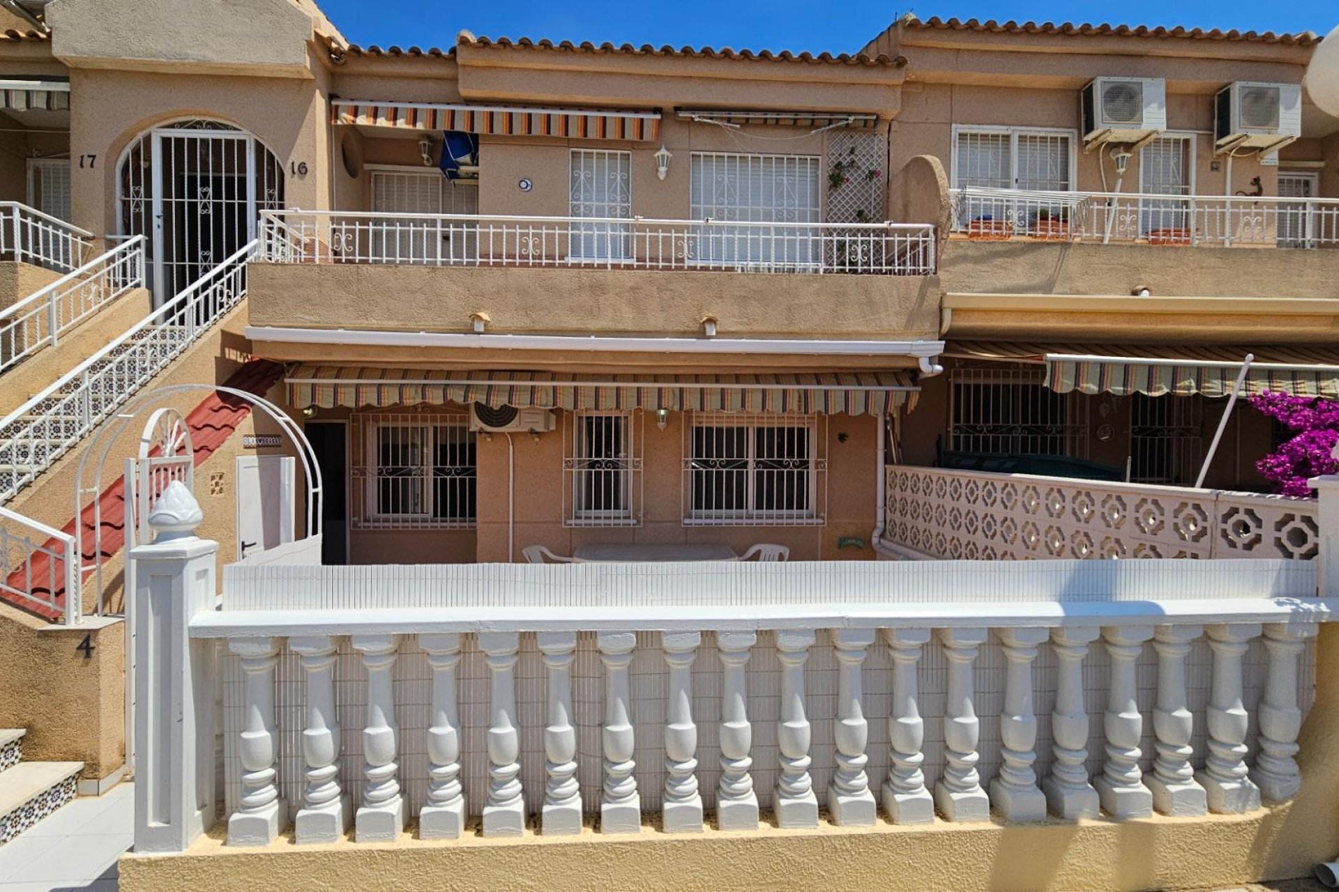Segunda mano - Bungalow -
Torrevieja - Torreblanca
