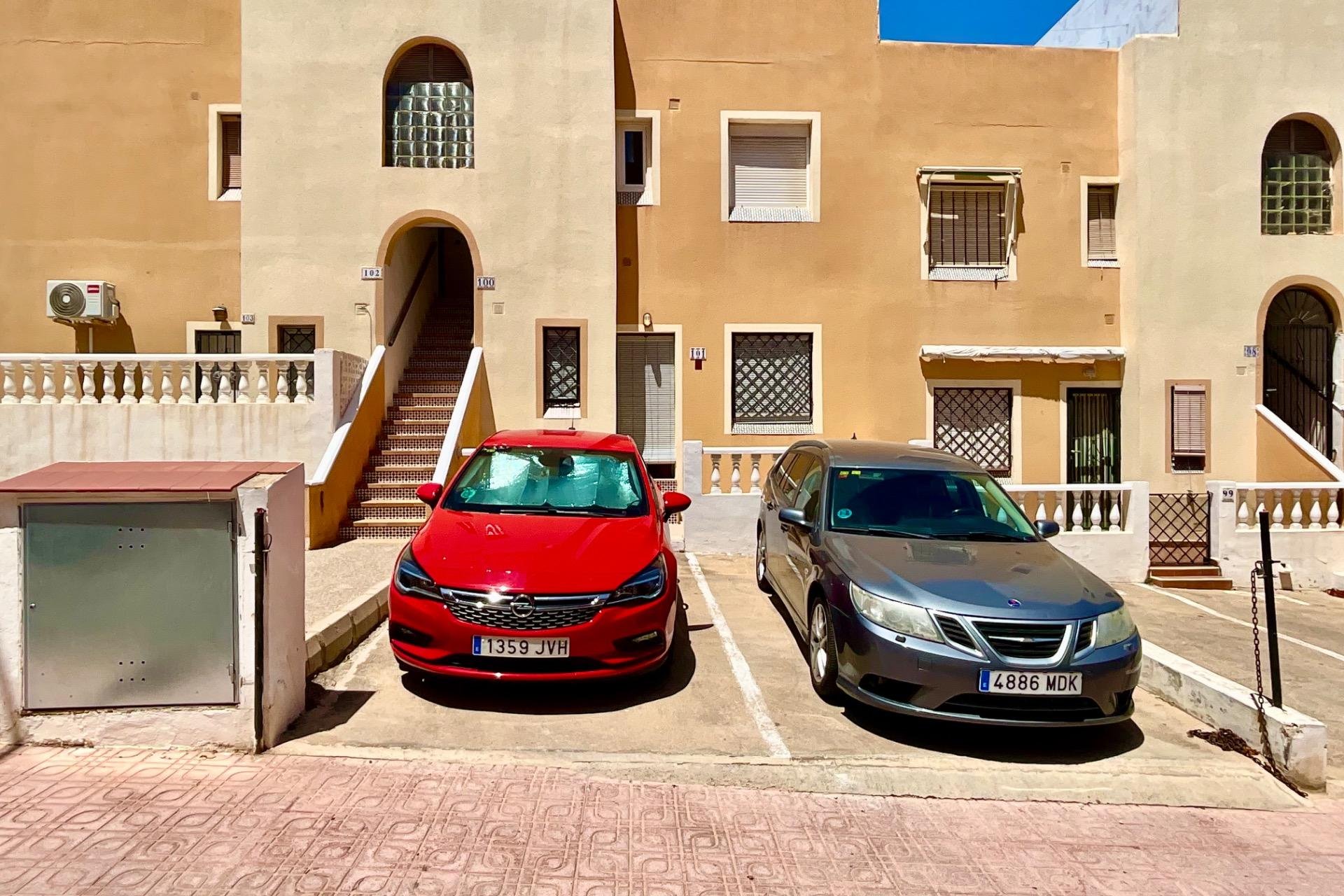 Segunda mano - Bungalow -
Torrevieja - Torreblanca